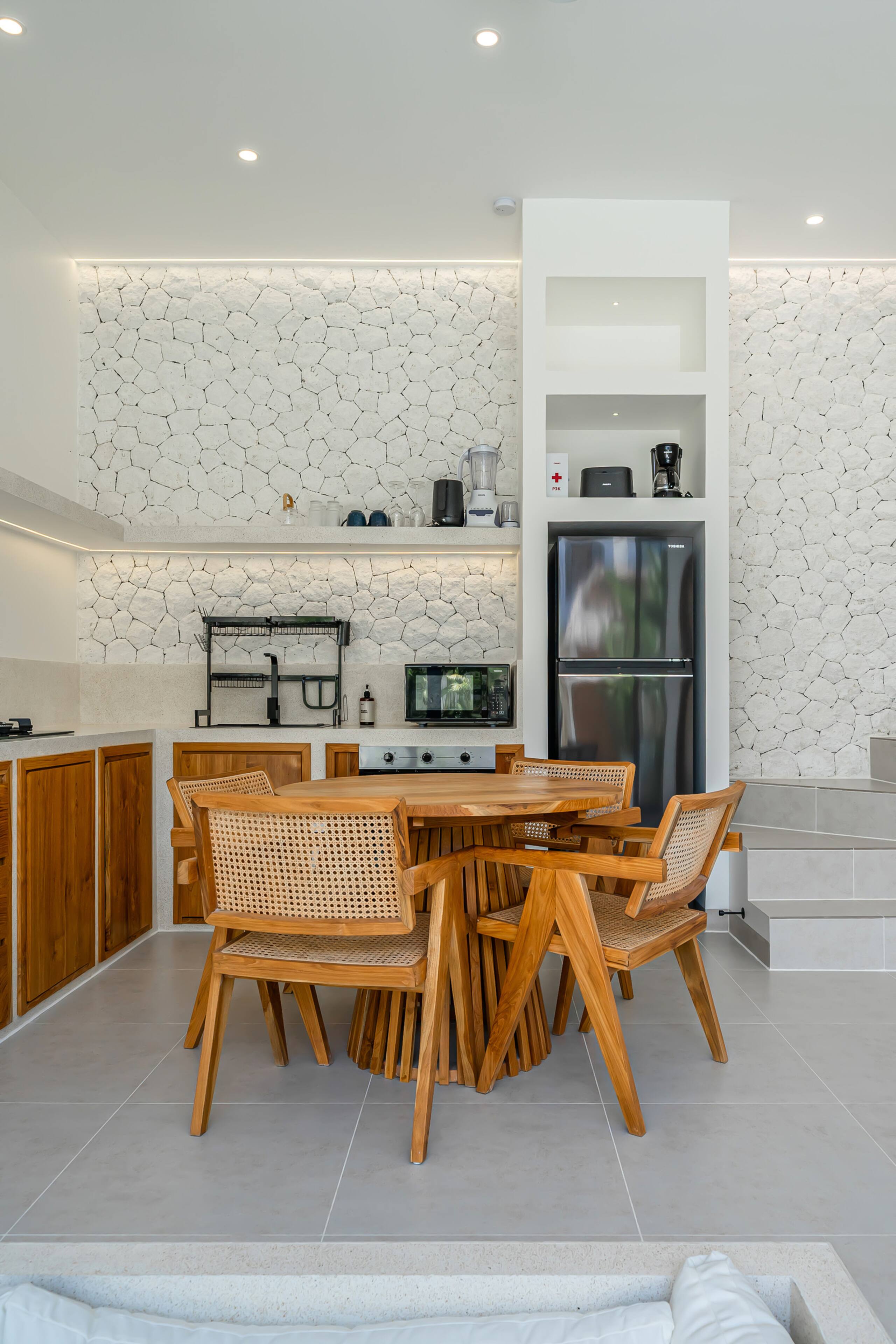 Serene 1BR Escape for Couples in Canggu 18