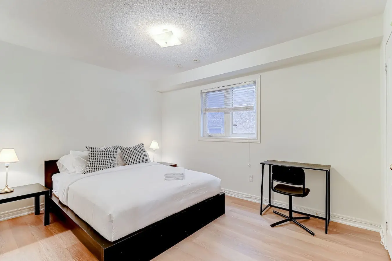 The Westline Luxe Home- 4BR House 2 Free Parking 9