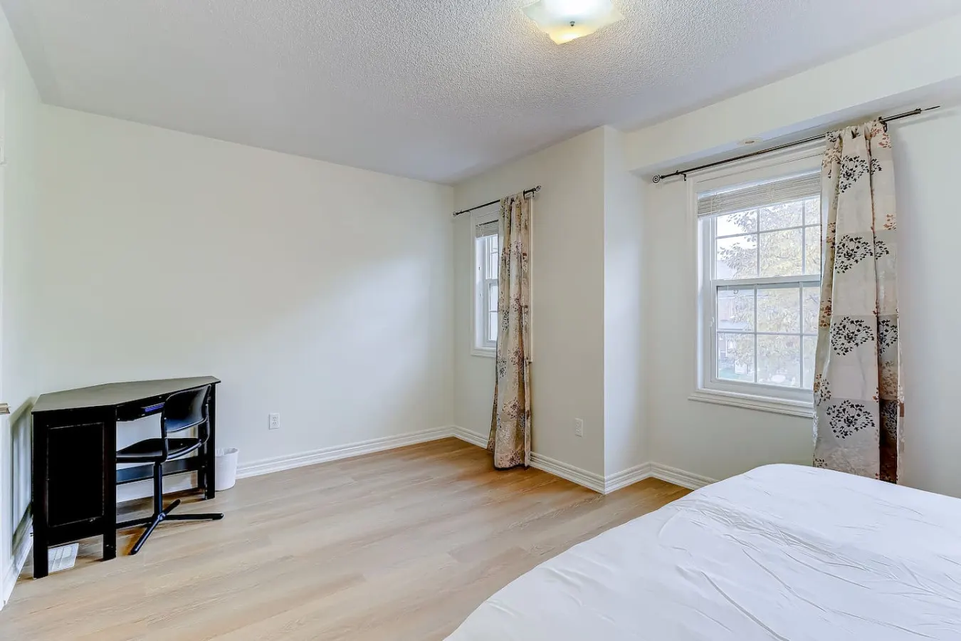 The Westline Luxe Home- 4BR House 2 Free Parking 15