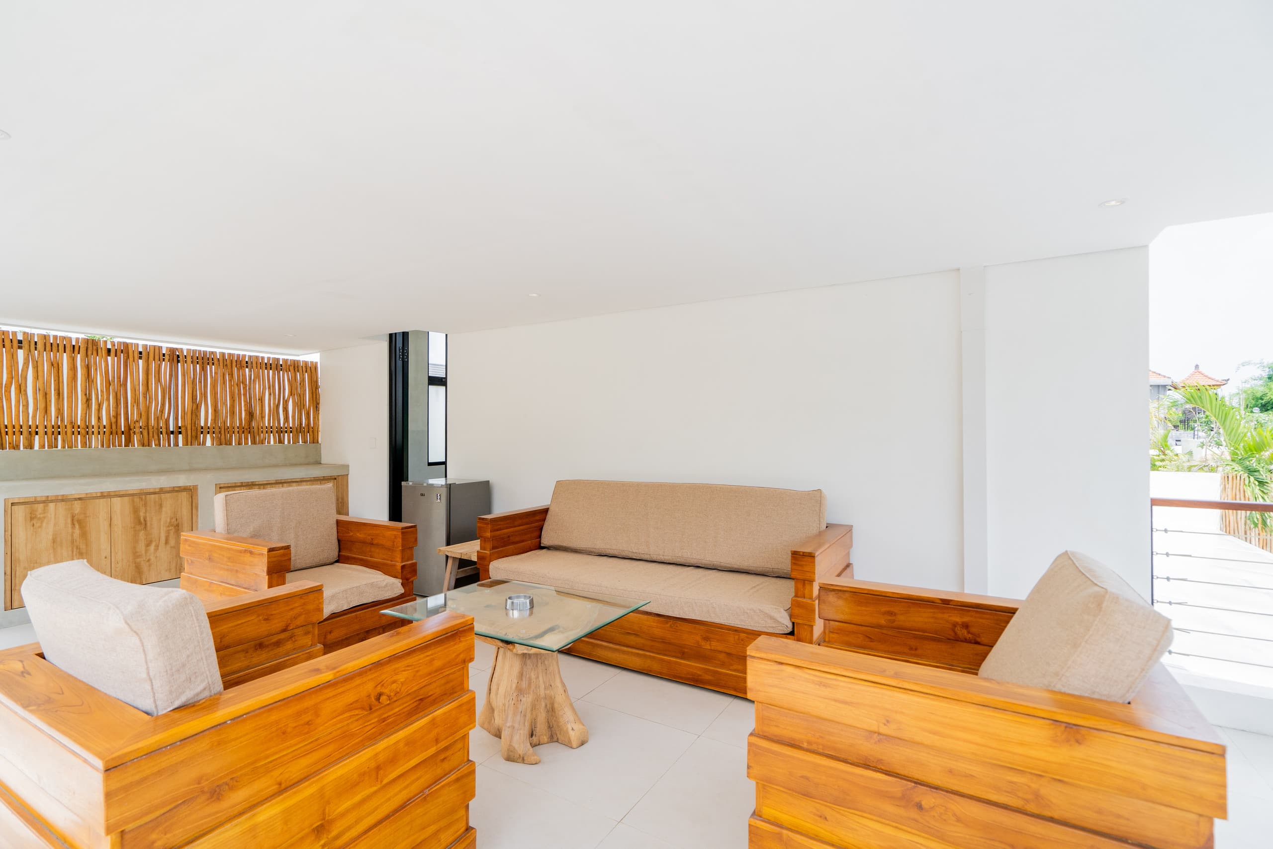 4BR Villa with Pool Slide in Kerobokan 29