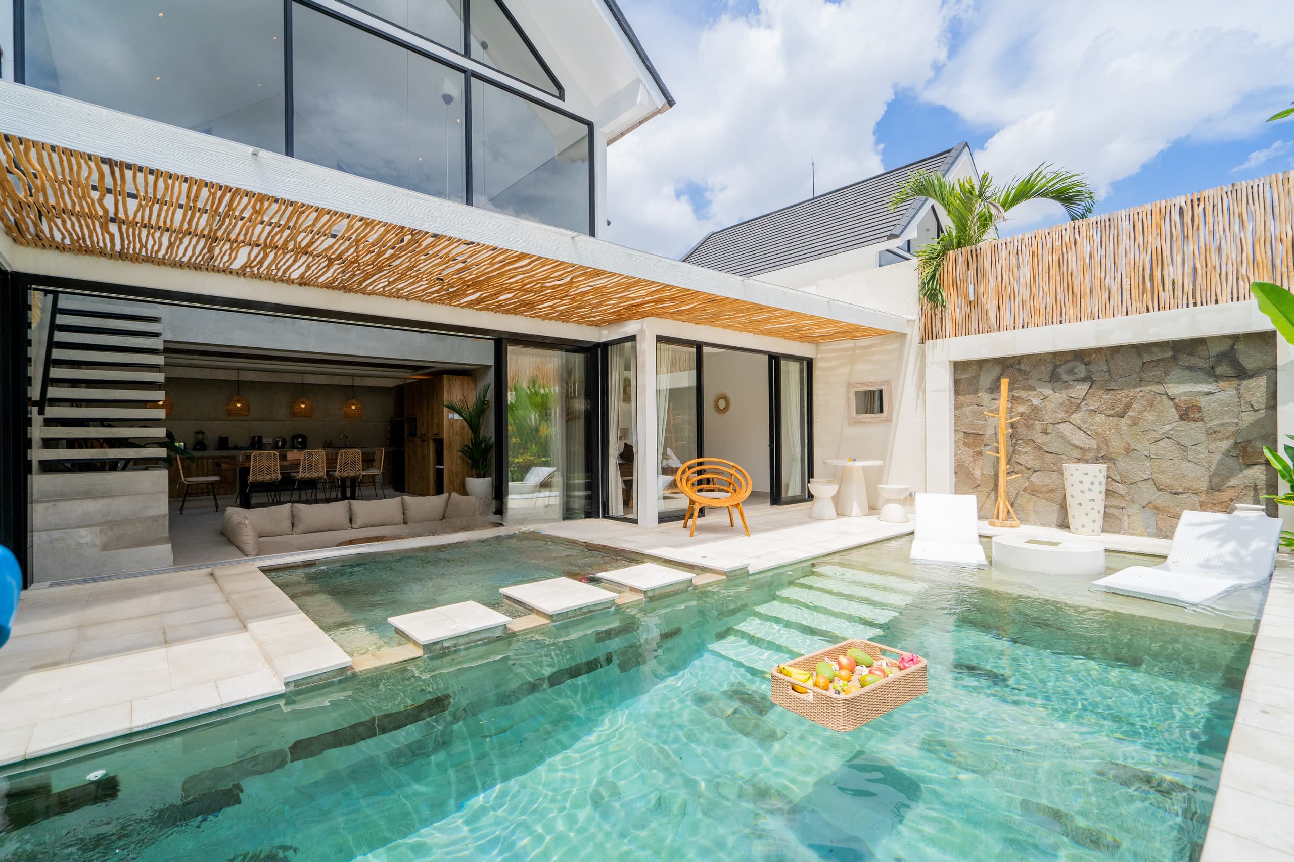 4BR Villa with Pool Slide in Kerobokan 31