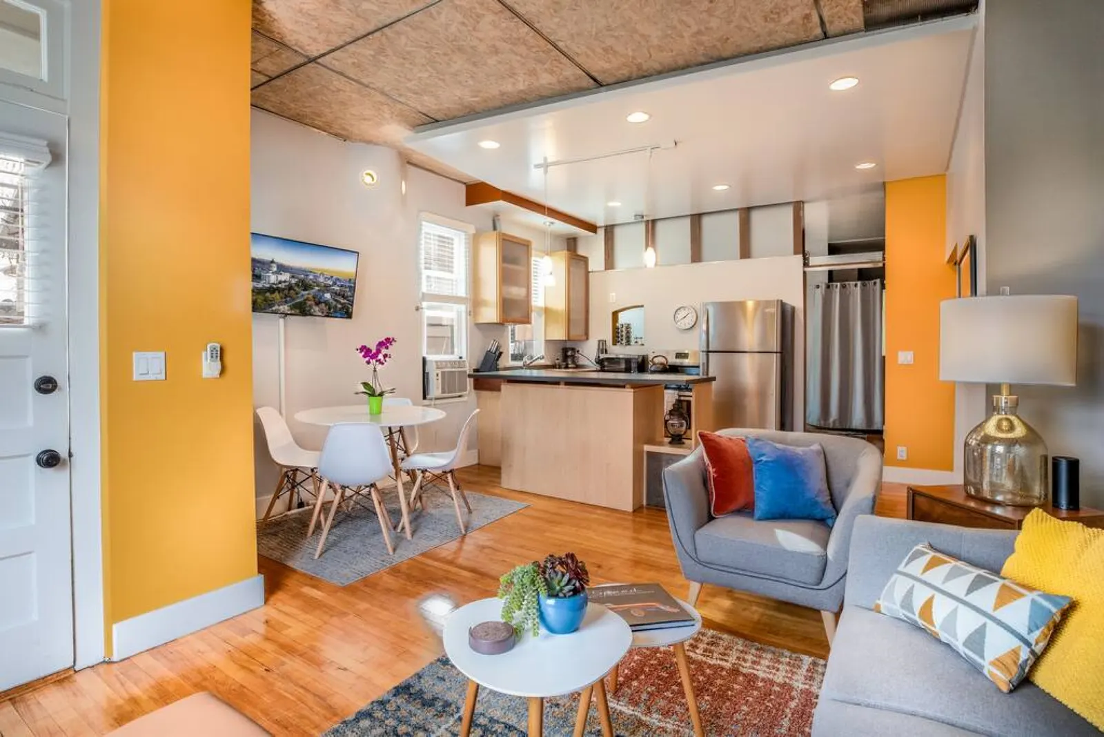 New Distinctive Historical Unit in SLC from 5 Star Host 9