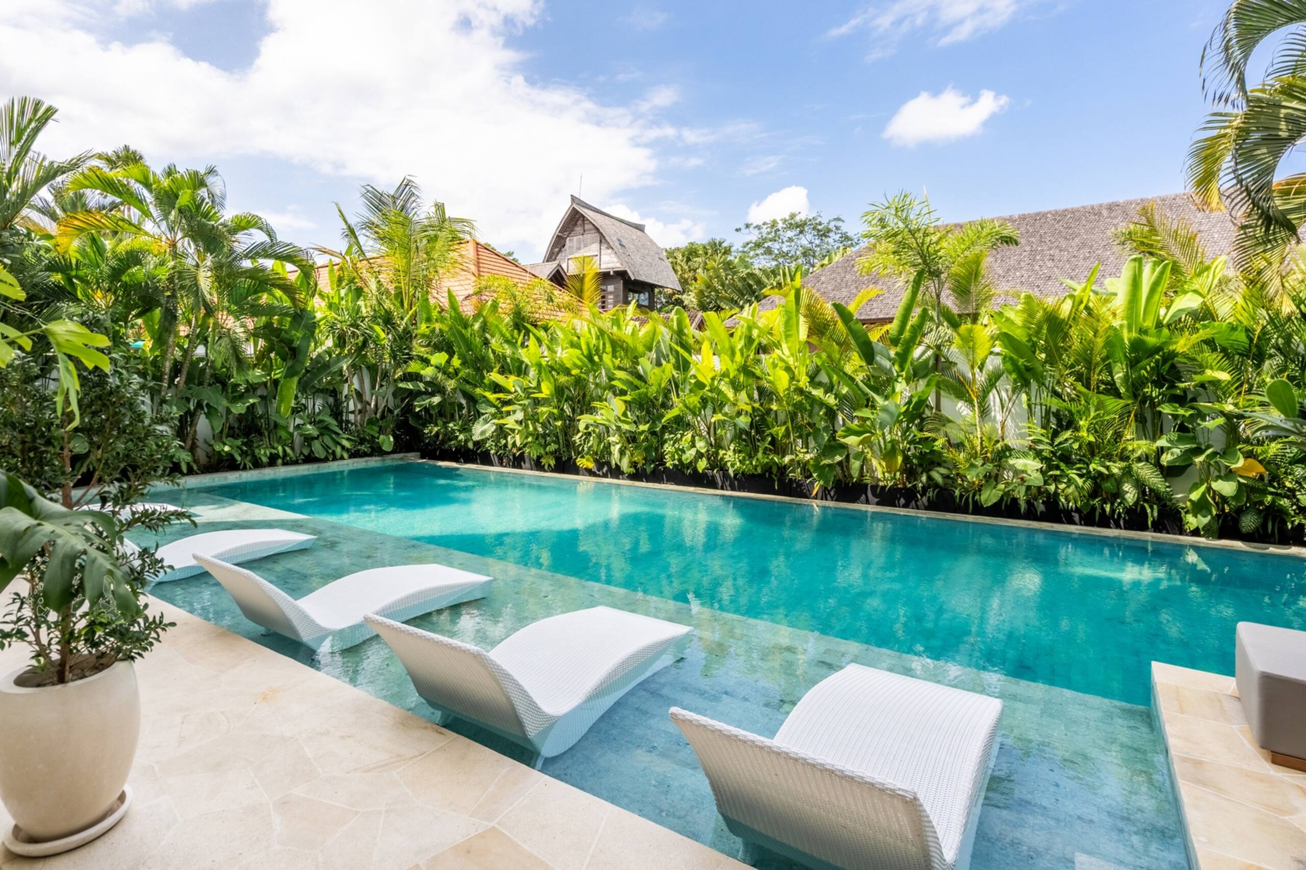 1BR Canggu Bliss Suite | Pool & Ocean Rooftop Gym 7