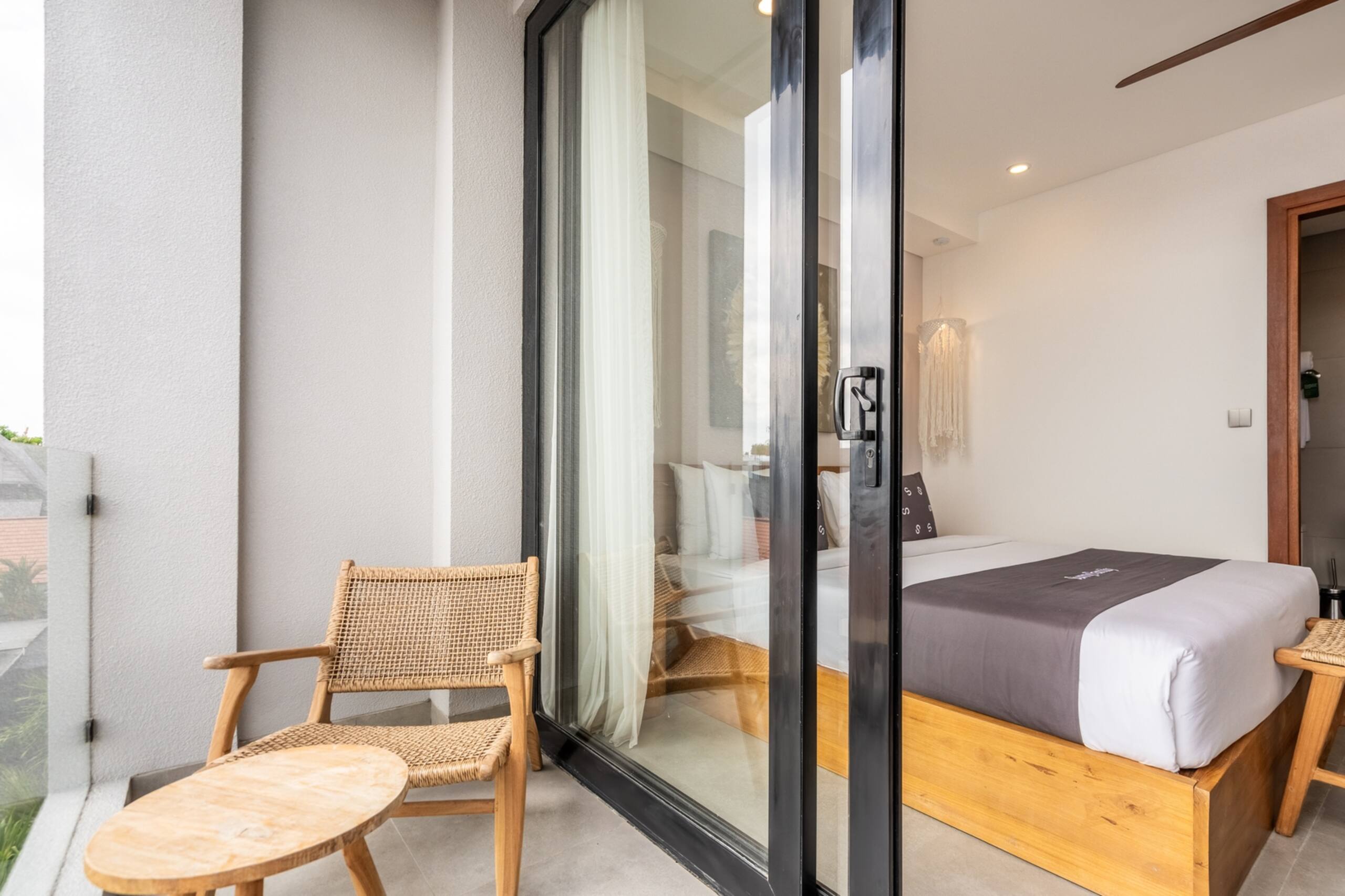 1BR Canggu Bliss Suite | Pool & Ocean Rooftop Gym 17