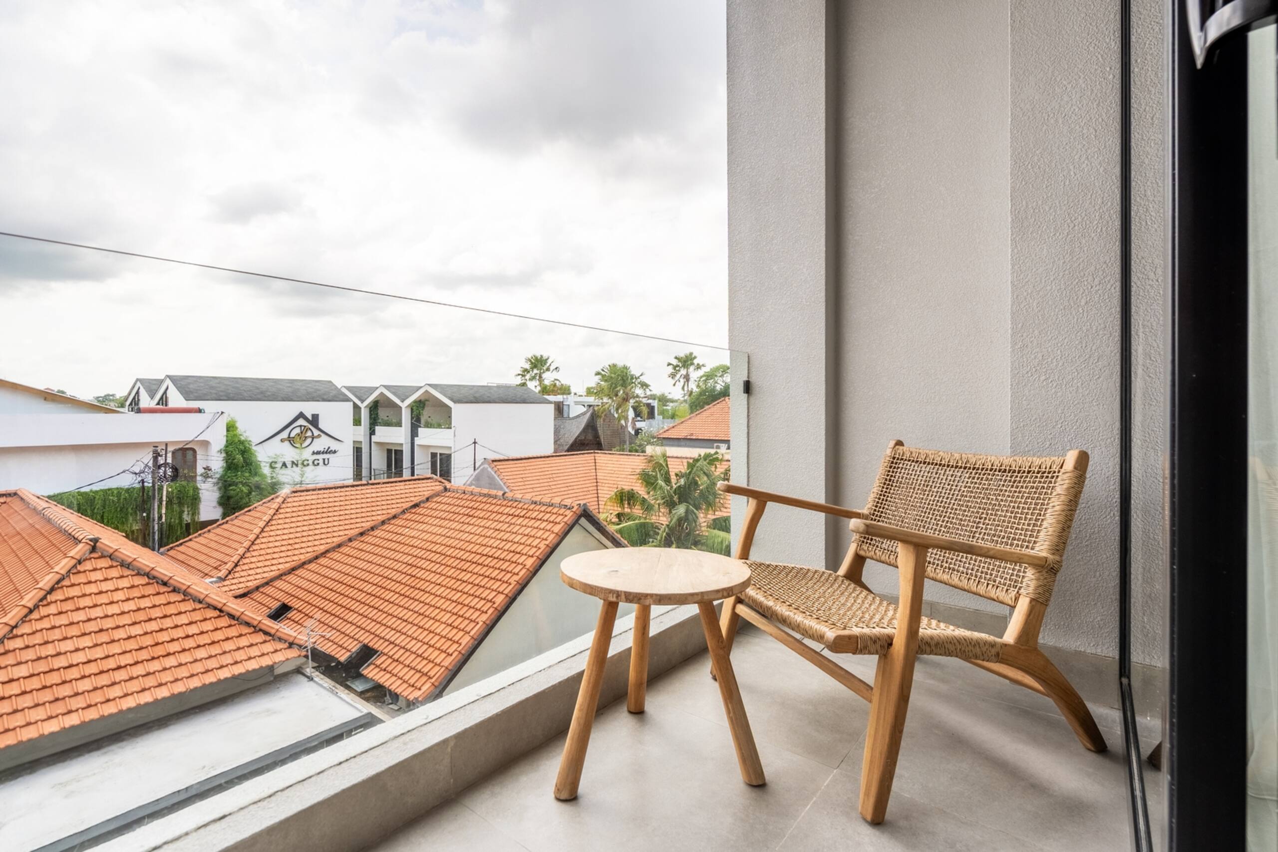 1BR Canggu Bliss Suite | Pool & Ocean Rooftop Gym 20