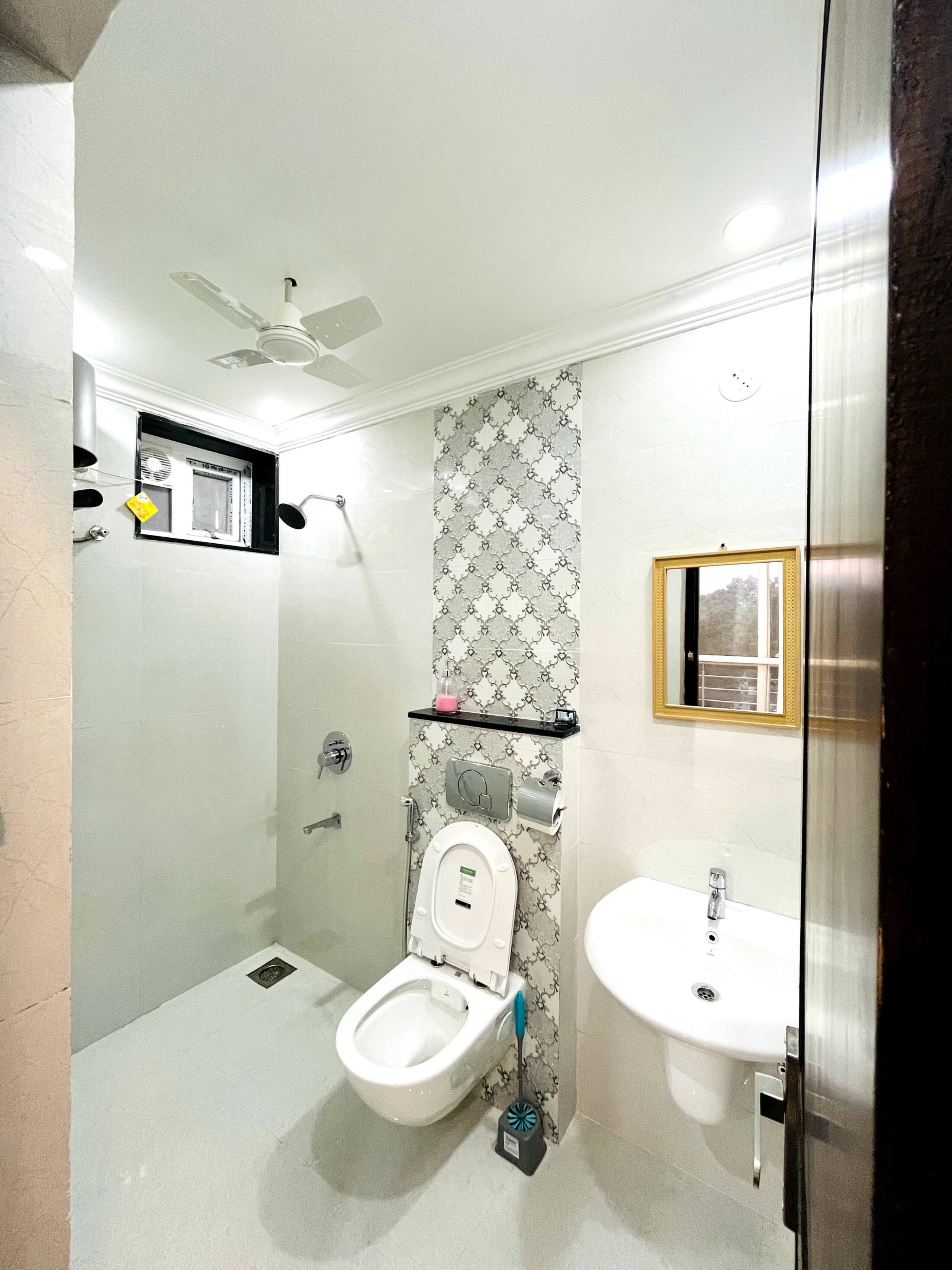 Eden - New Premium 2BHK w/ Pool • A Luxurious Stay 21