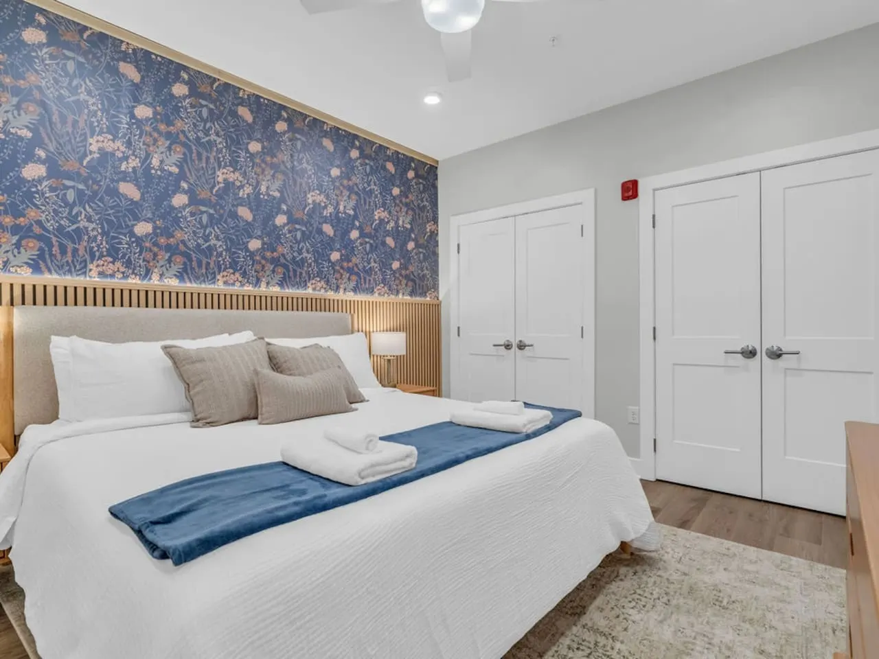 Lone Tree Pass King Bed Free Parking + Balcony 11
