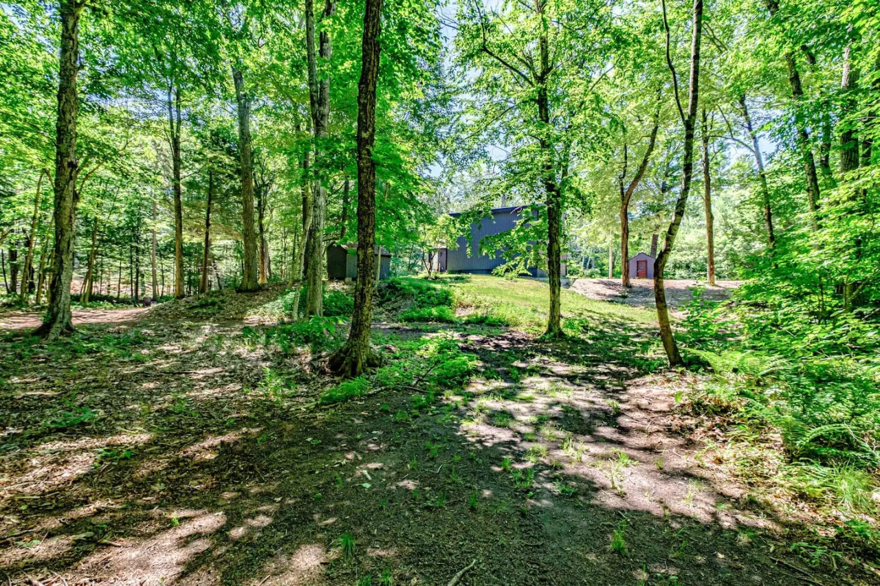 Hilltop Hideaway- Updated home near sandy beach on Sebago Lake 12