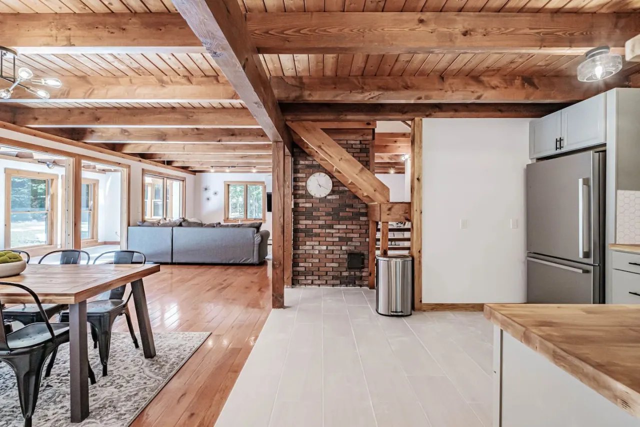 Hilltop Hideaway- Updated home near sandy beach on Sebago Lake 15