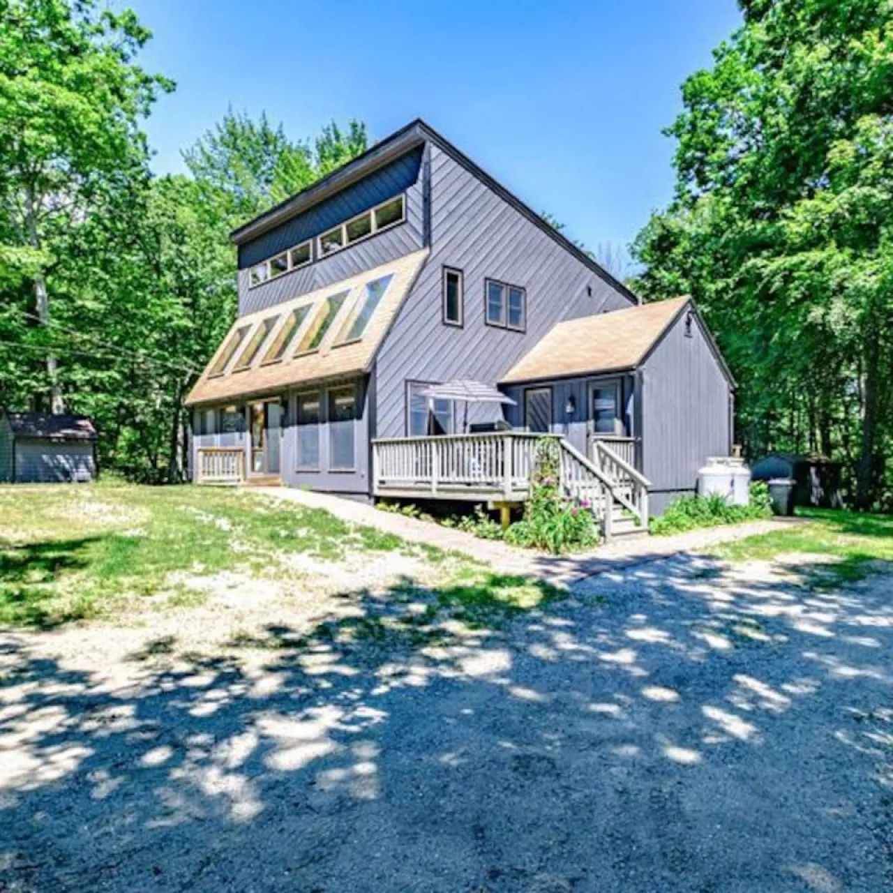 Hilltop Hideaway- Updated home near sandy beach on Sebago Lake 5