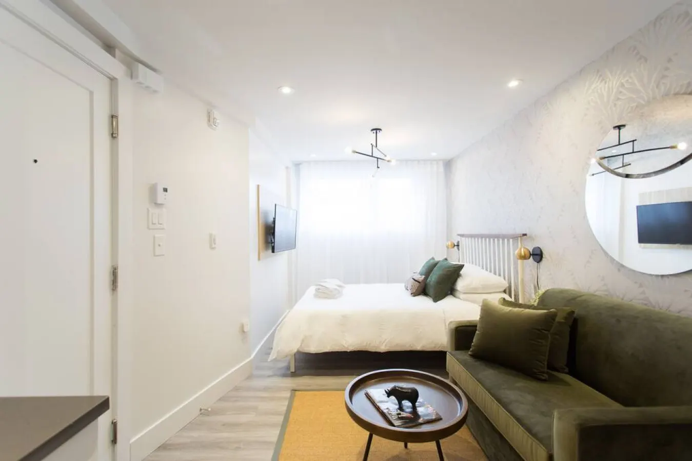 Little Italy - Serene Little Italy Mini Studio full bath - Unit 101 9