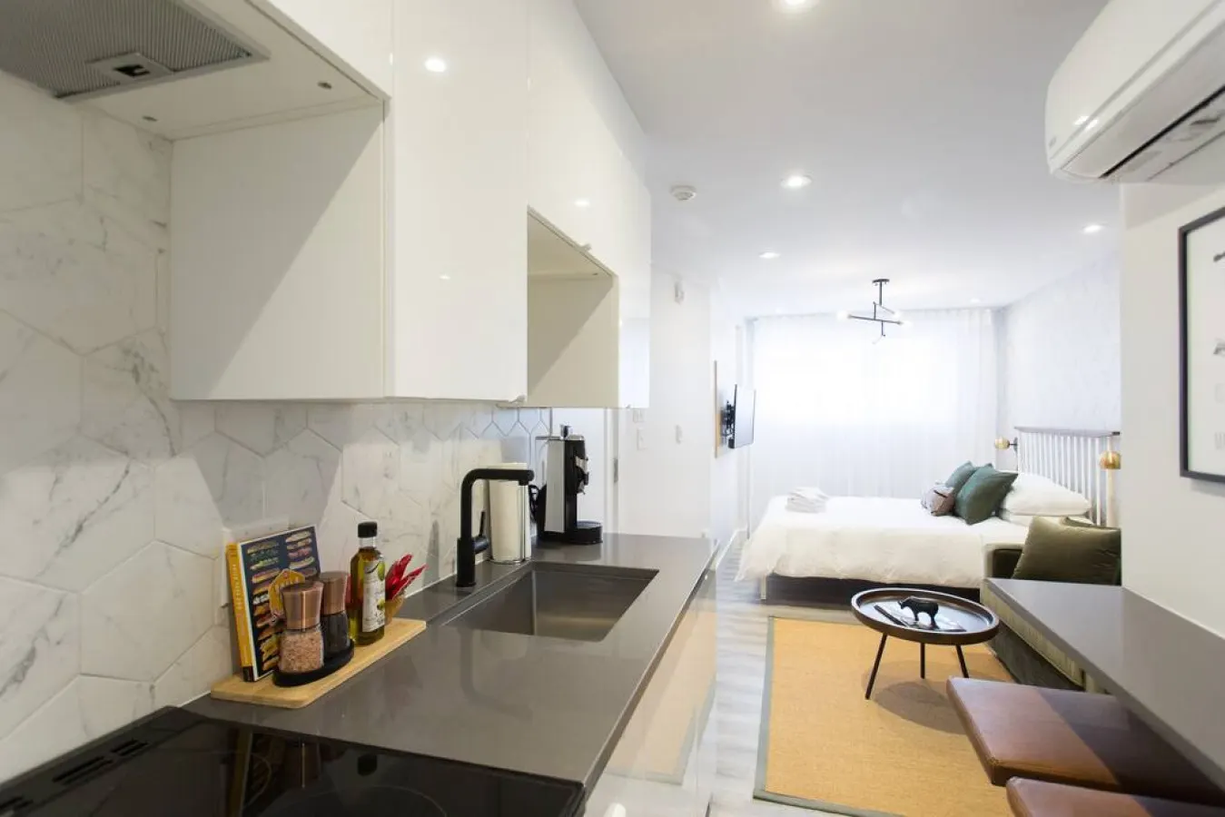 Little Italy - Serene Little Italy Mini Studio full bath - Unit 101 17