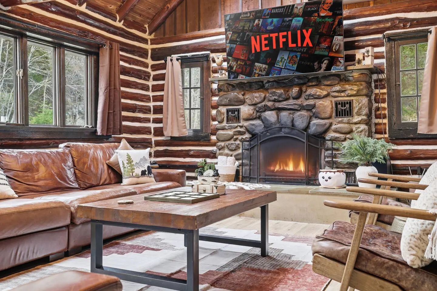 Riverfront Lodge with Indoor Pool & Hot Tub 9