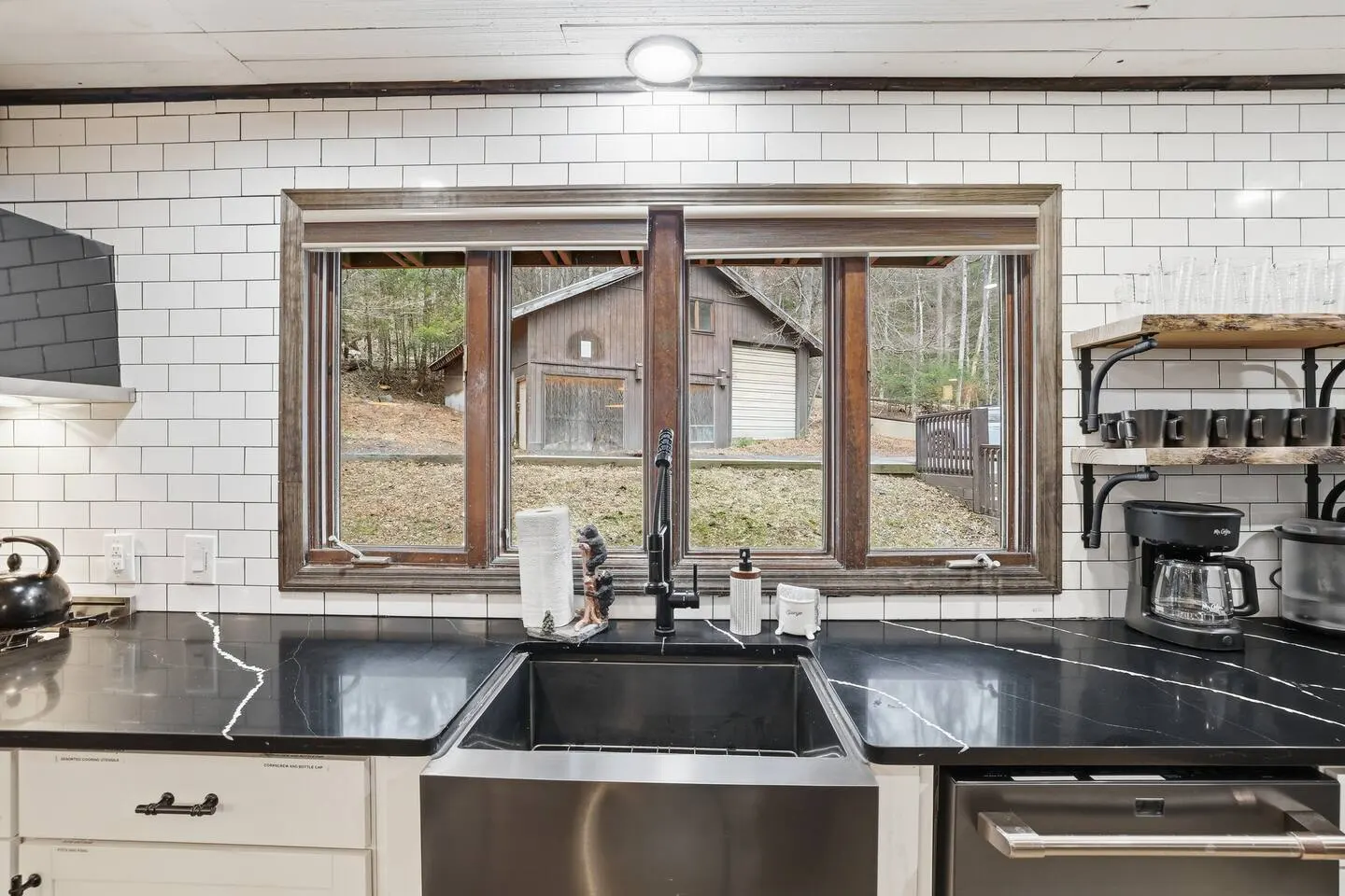 Riverfront Lodge with Indoor Pool & Hot Tub 15