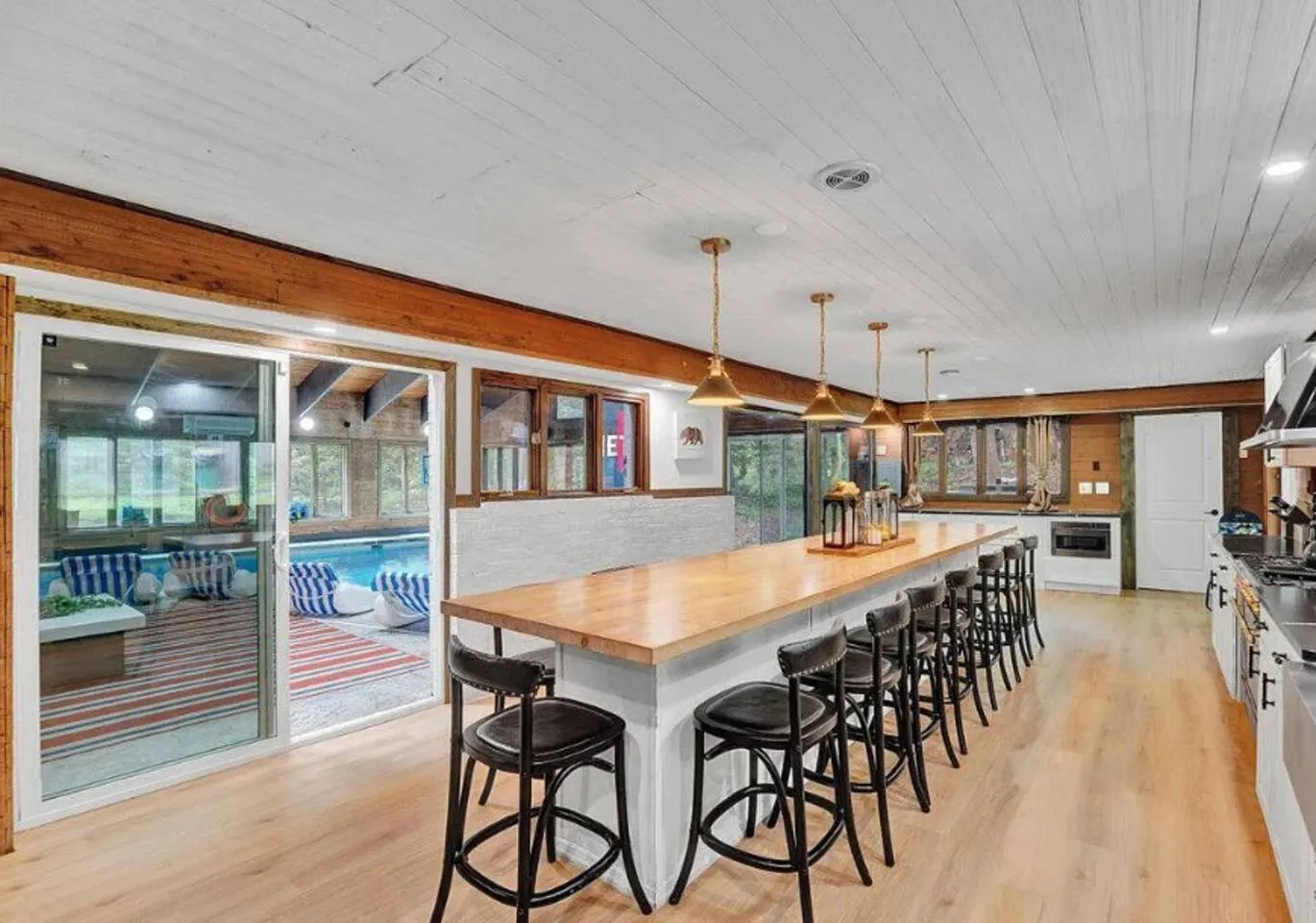 Riverfront Lodge with Indoor Pool & Hot Tub — photo 4