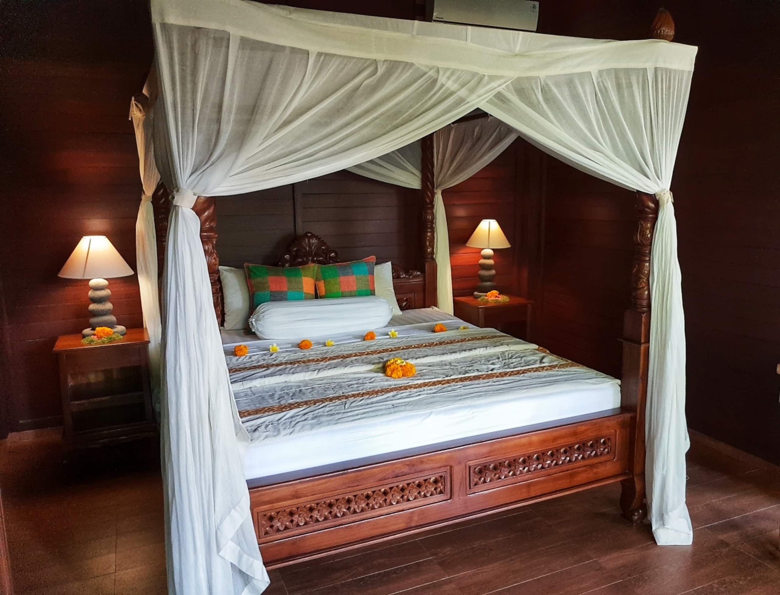 Secluded Jungle Villa #4
