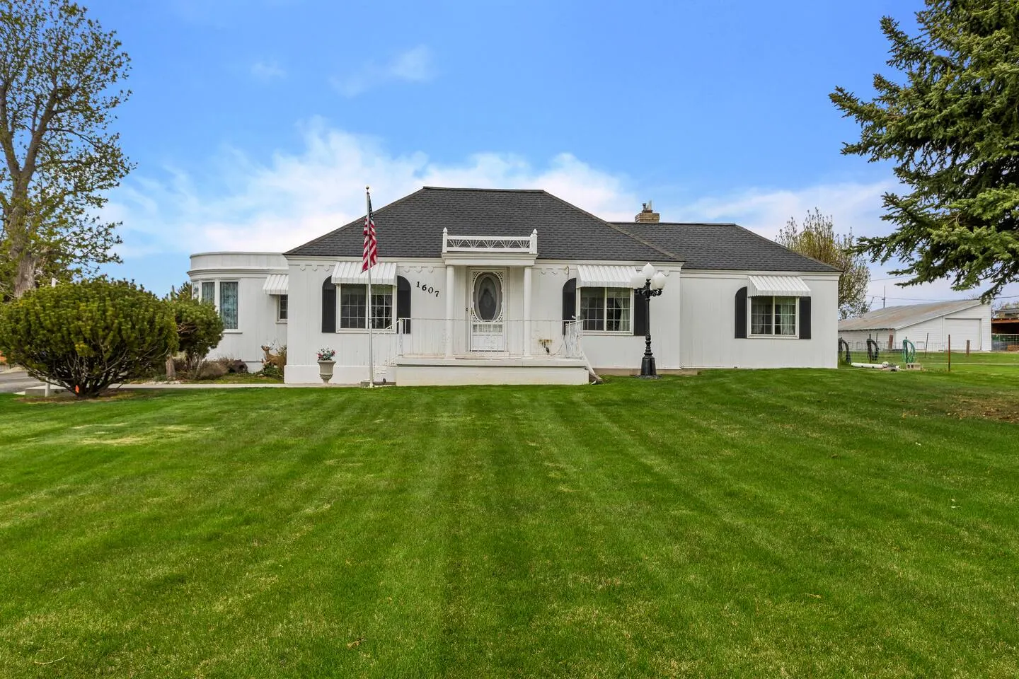 The Classy Country Cottage