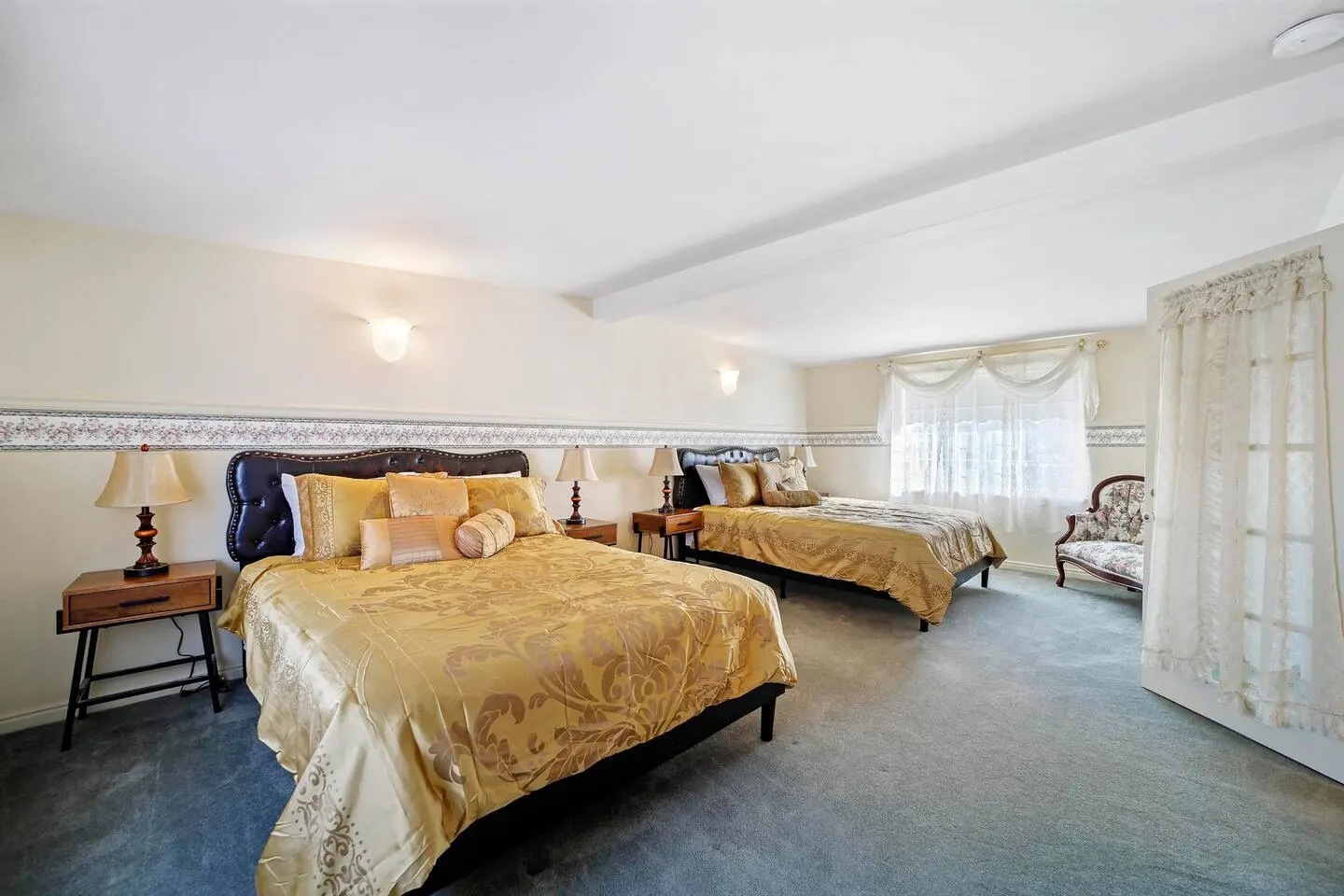 The Classy Country Cottage 6