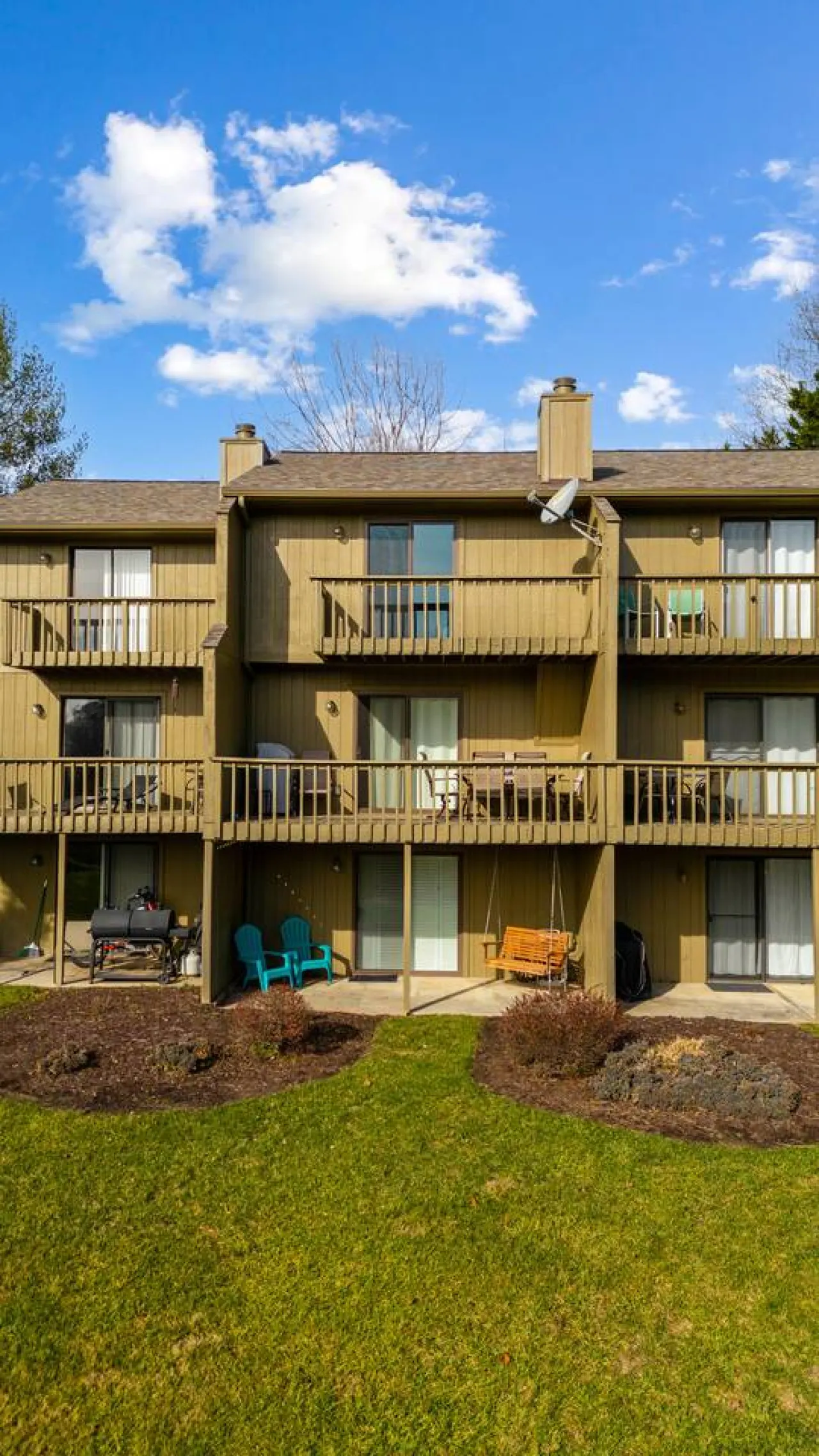 Lakefront Retreat Great Views, Pool, Dock Access 9