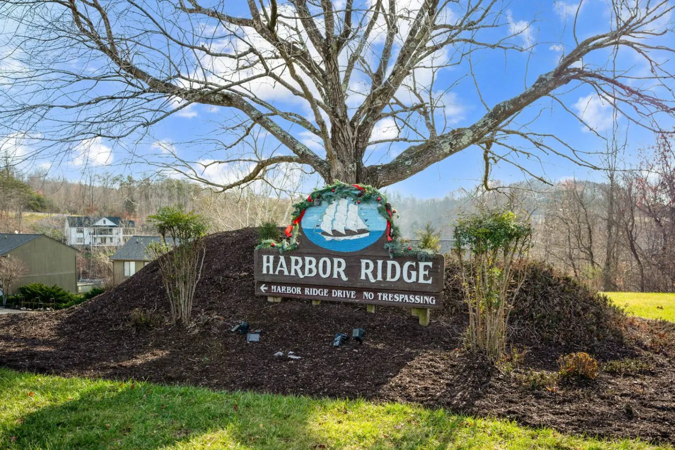 Lakefront Retreat Great Views, Pool, Dock Access 13