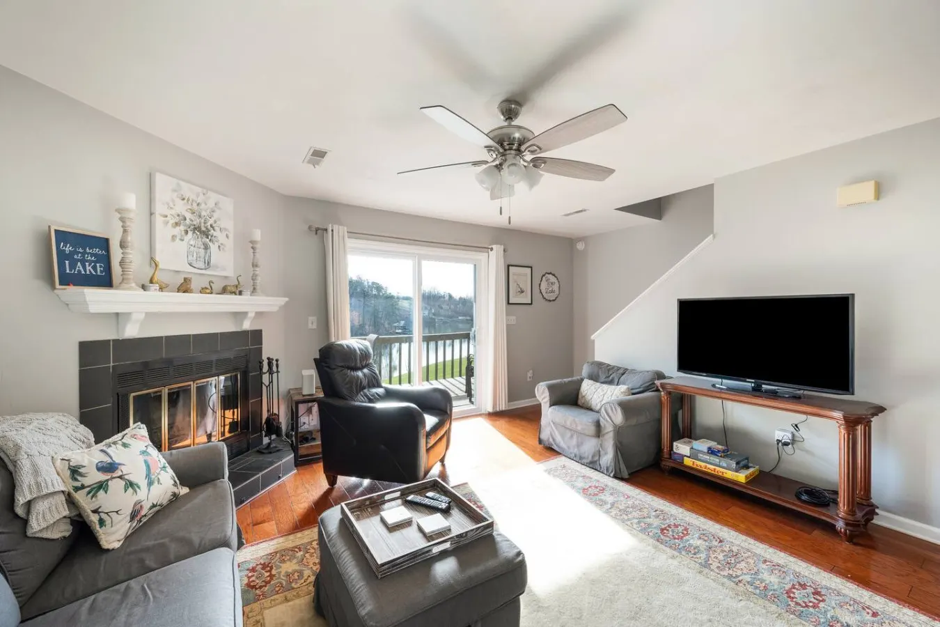 Lakefront Retreat Great Views, Pool, Dock Access 20