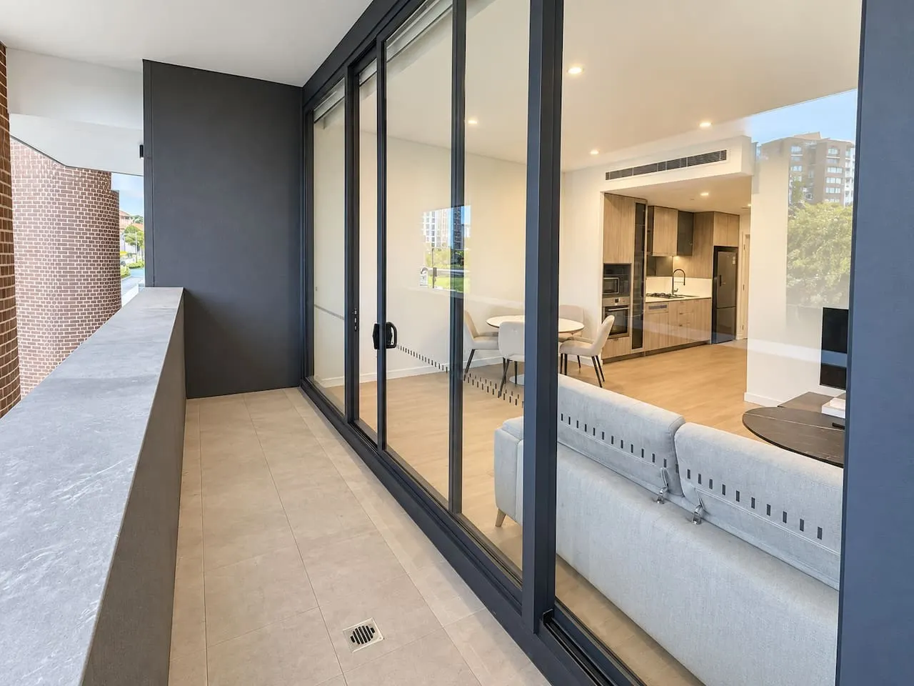 Modern & Stylish 1BR Apartment in Zetland — photo 4