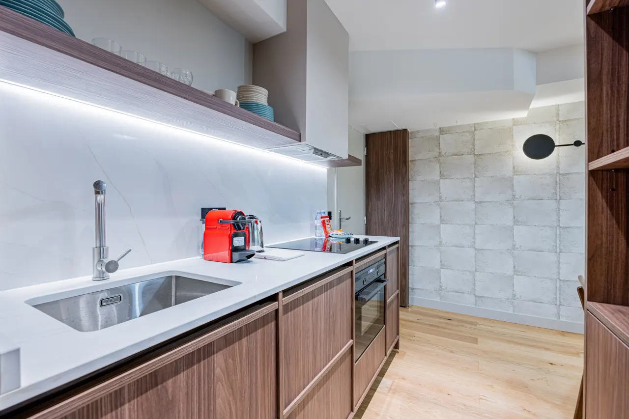 LovelyFlat-SacréCoeurMontmartre-Swimmingpool 11