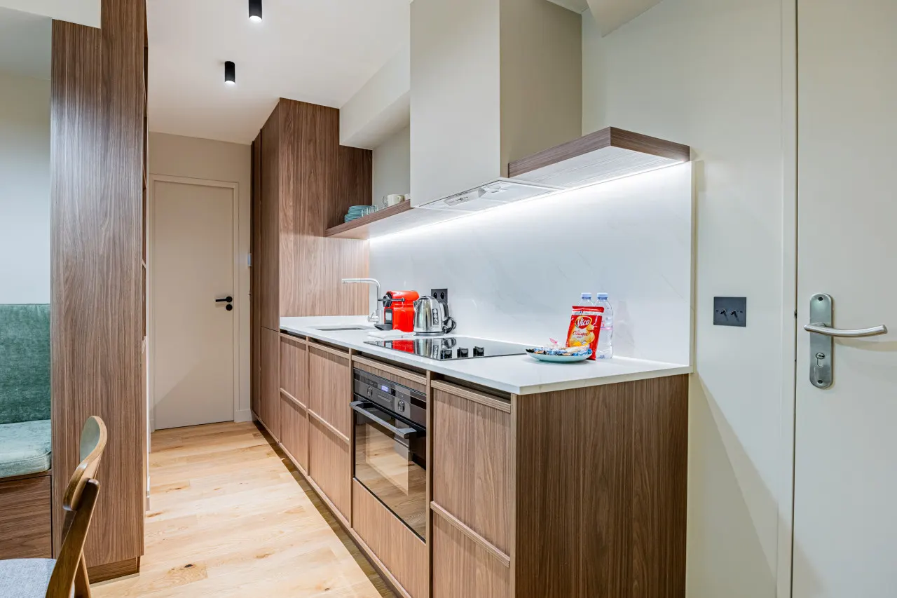 LovelyFlat-SacréCoeurMontmartre-Swimmingpool 6