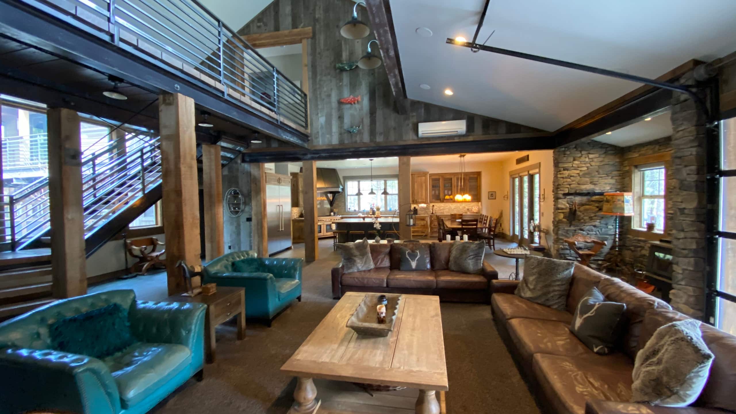 Deschutes Forest Lodge - An Estate in the Woods! — photo 2