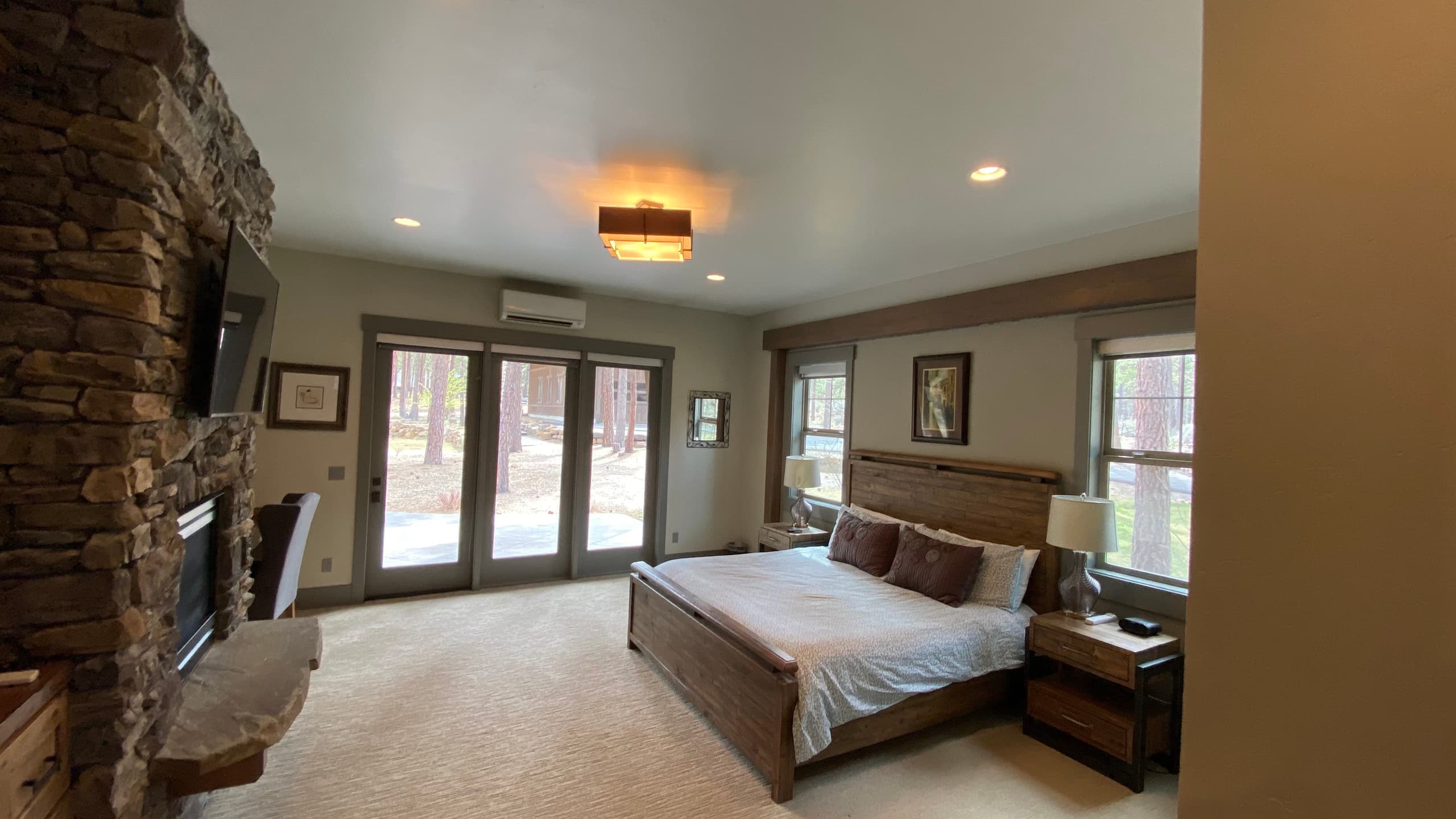 Deschutes Forest Lodge - An Estate in the Woods! 17