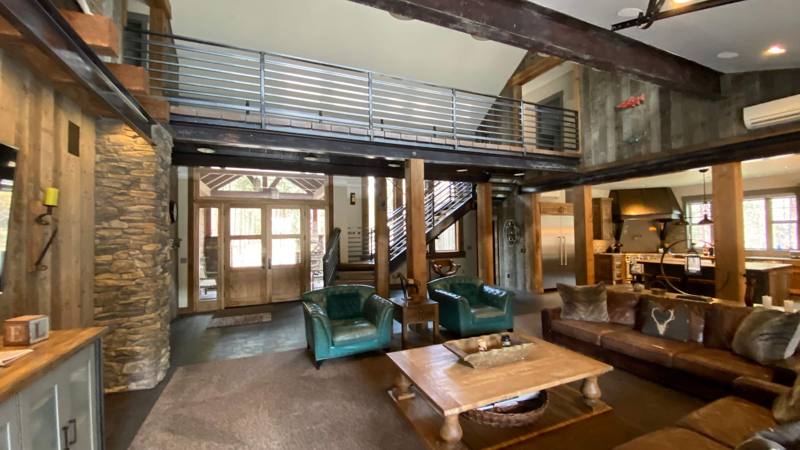 Deschutes Forest Lodge - An Estate in the Woods! — photo 4