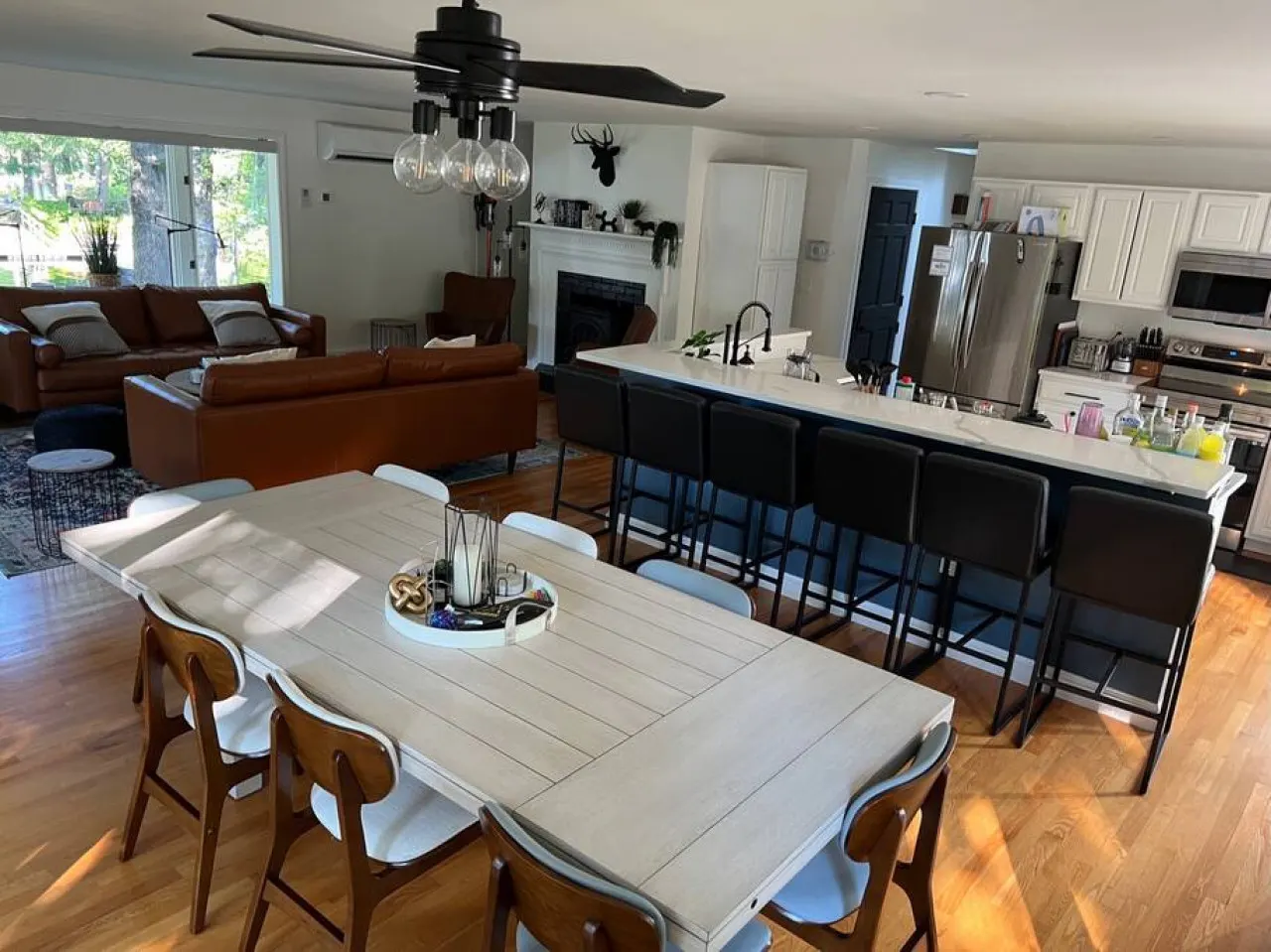 3 Beach Road Amazing HUGE 6 bdrm Waterfront Home on Sebago Lake 10
