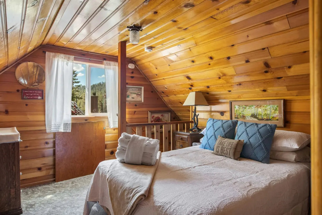 Boulder Bay Getaway Mountain View Deck & BBQ 18