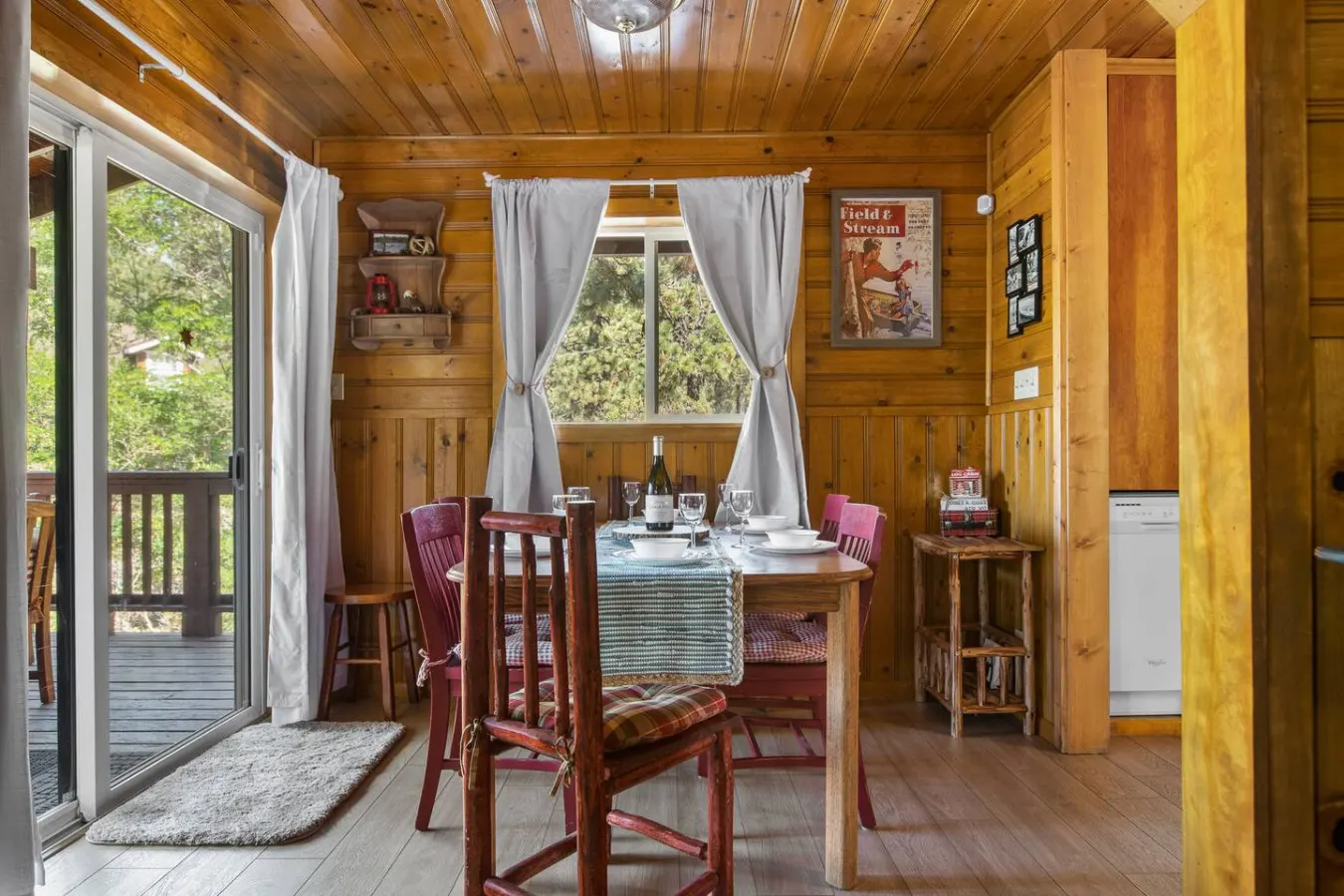 Boulder Bay Getaway Mountain View Deck & BBQ 3