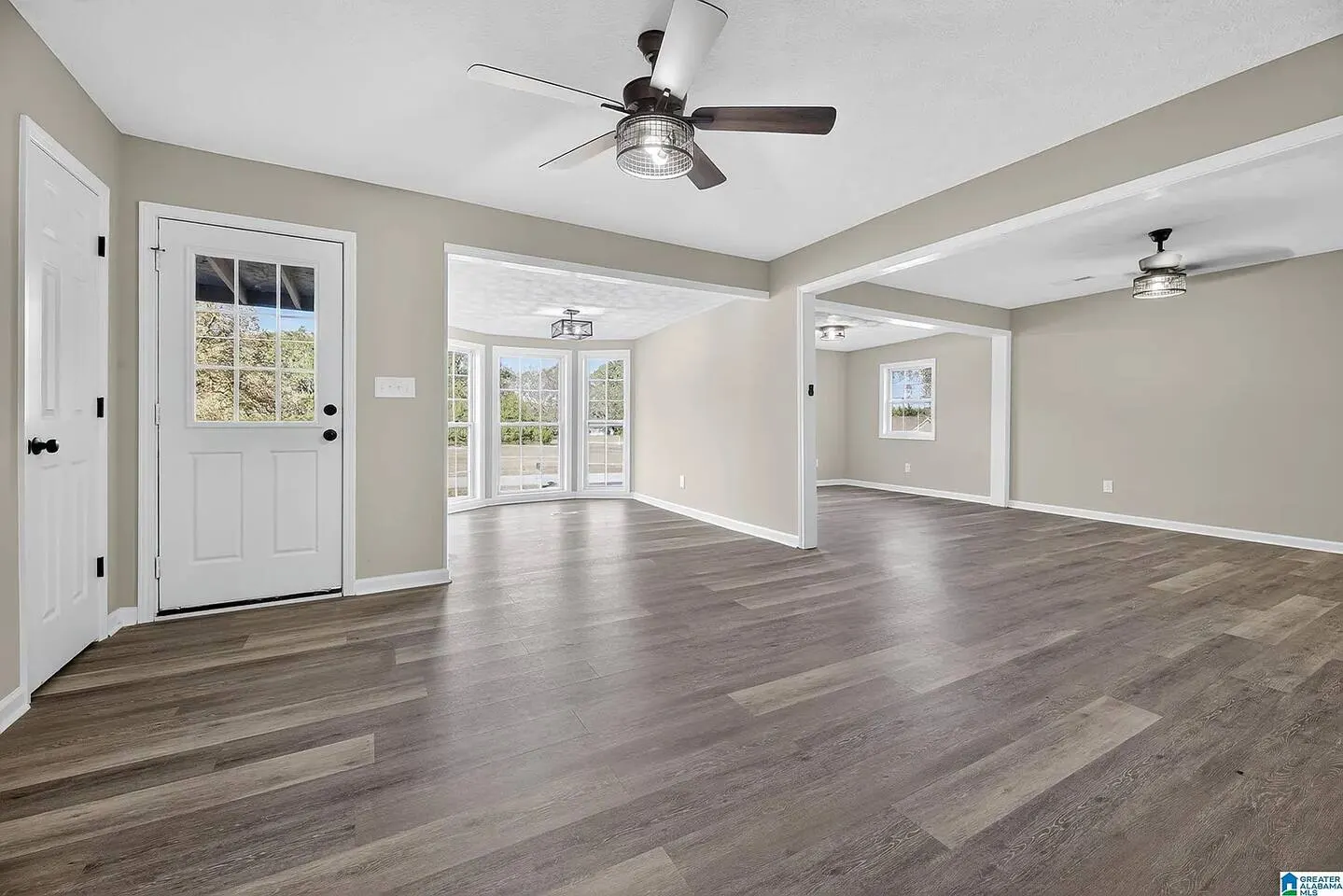 Modern 4Br Retreat on Woodard. 2 mile to the Depot 12