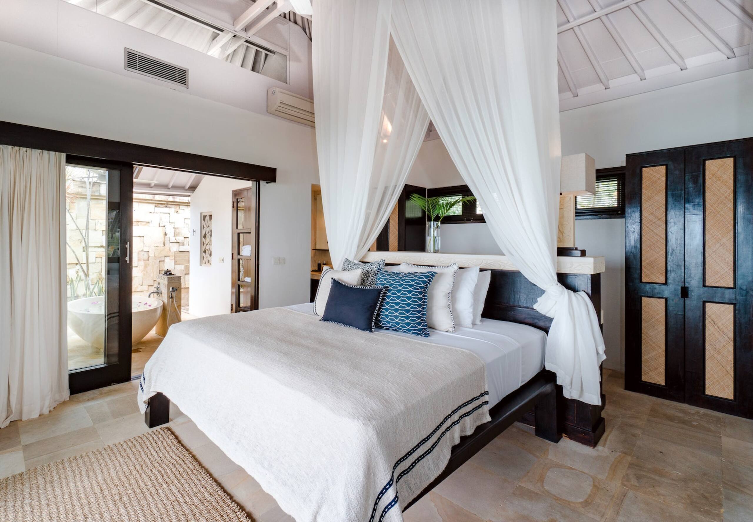 Batu Karang - One Bedroom Villa 8