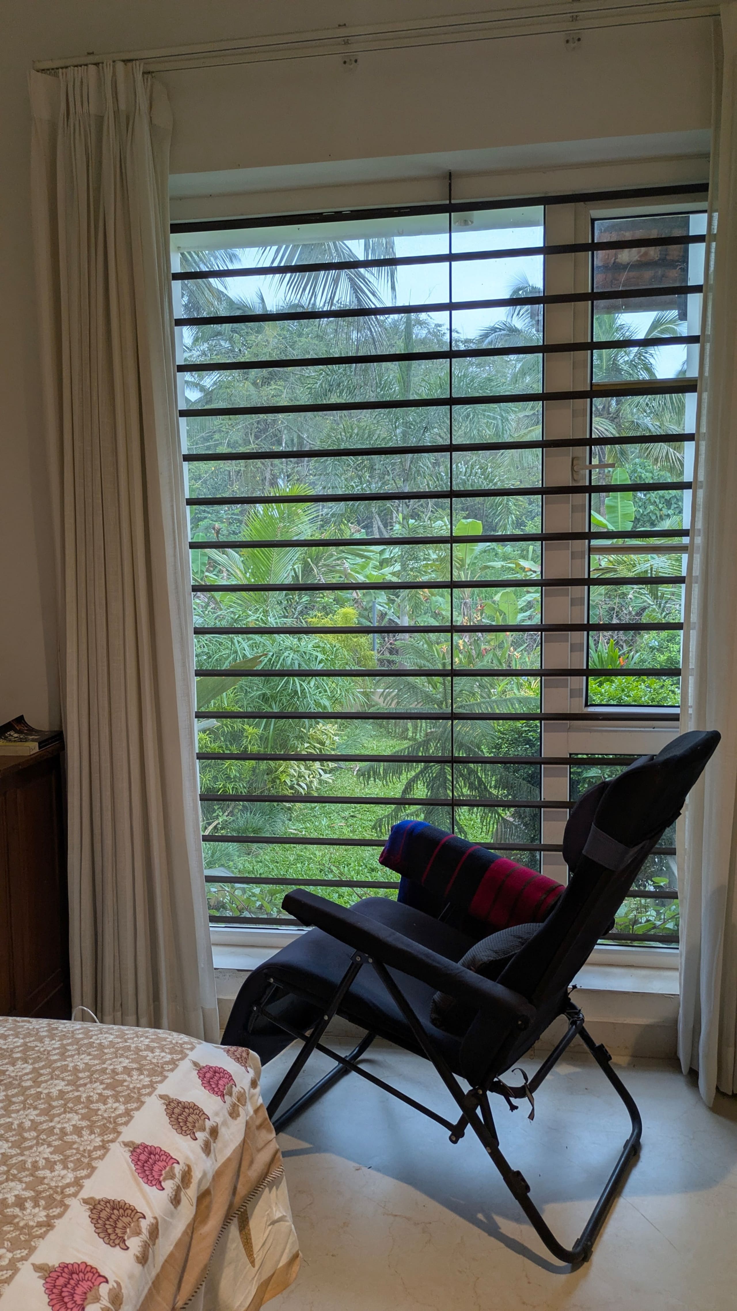 Jolly's Nature Home | AC Rooms | Private backyard 16