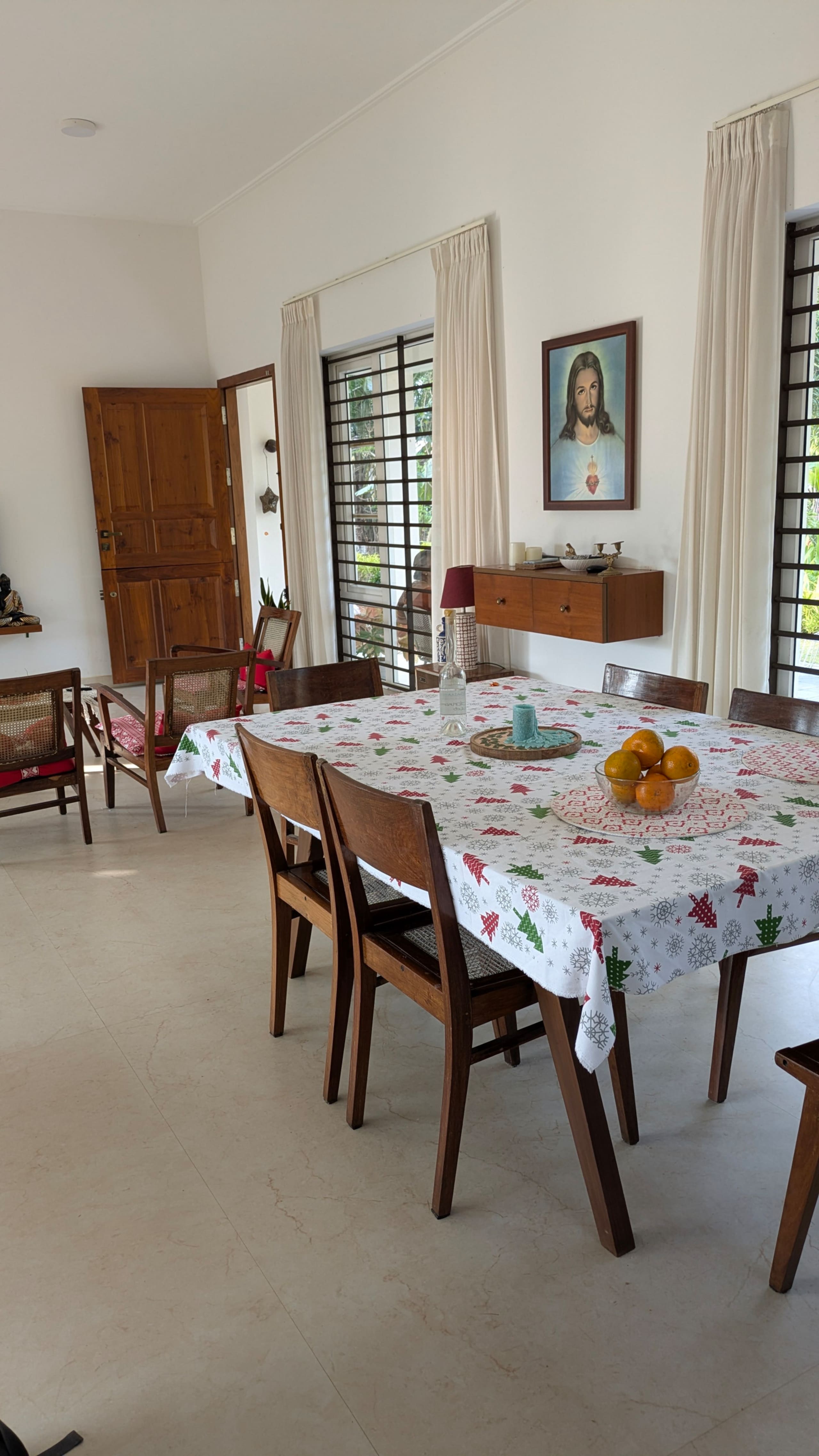 Jolly's Nature Home | AC Rooms | Private backyard 11