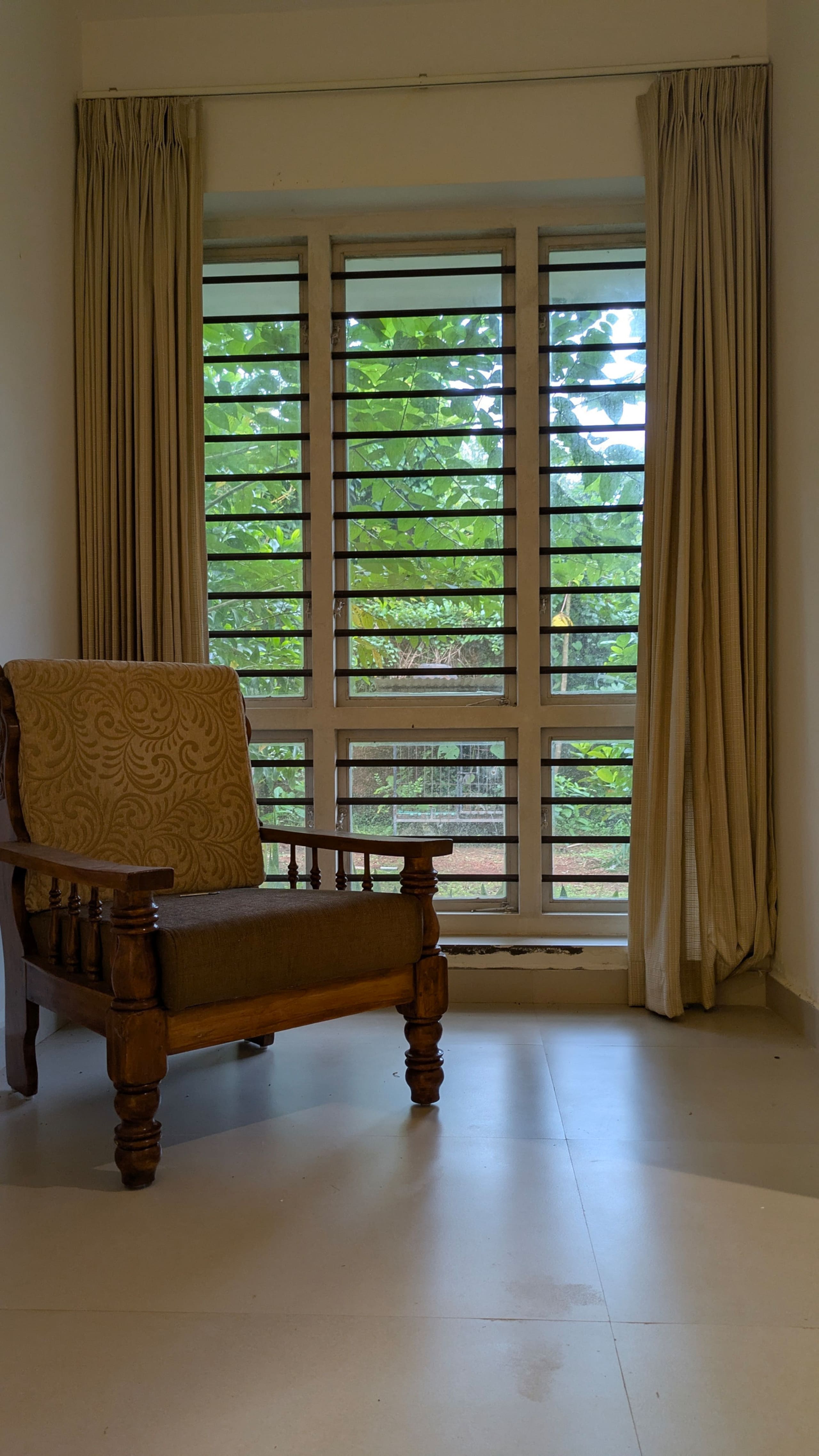 Jolly's Nature Home | AC Rooms | Private backyard 20