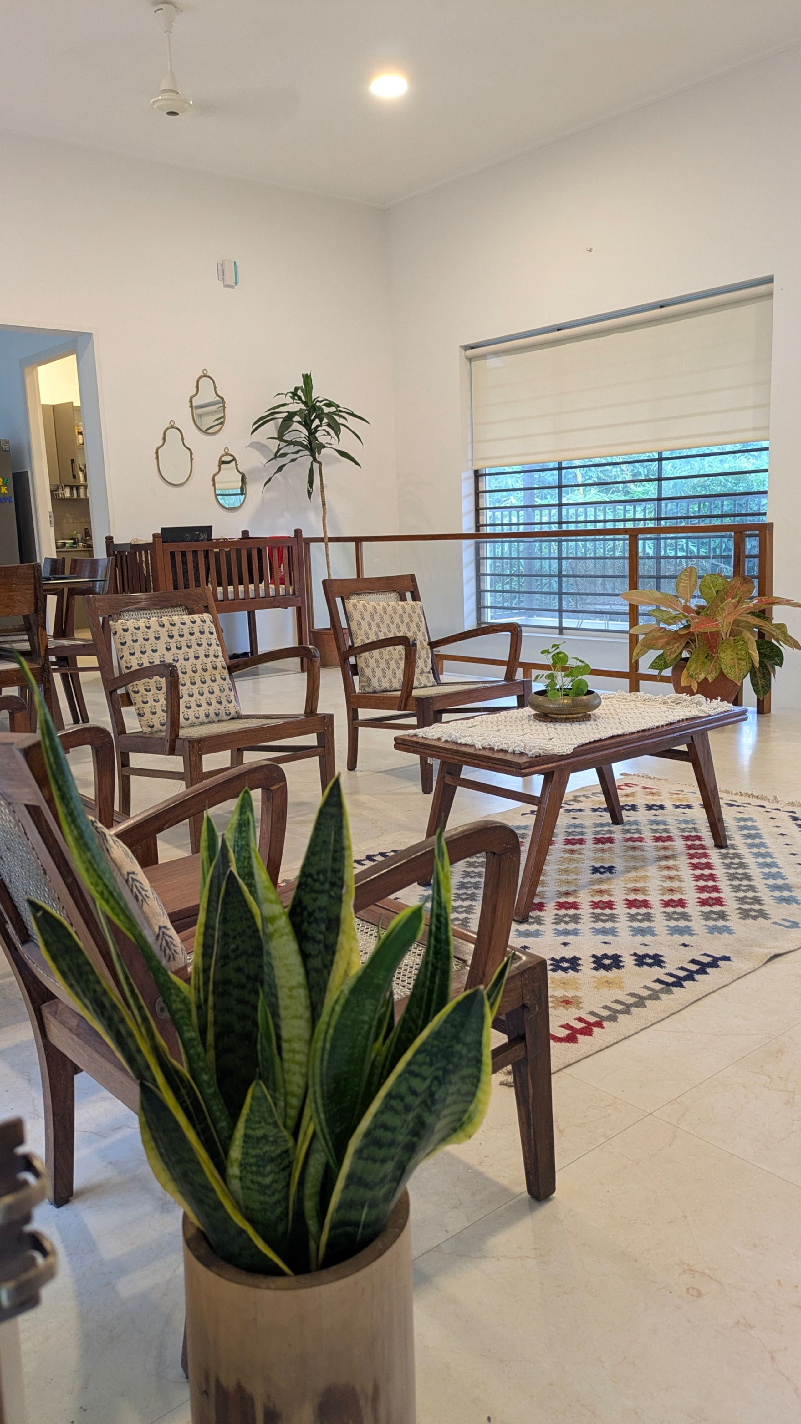 Jolly's Nature Home | AC Rooms | Private backyard 7