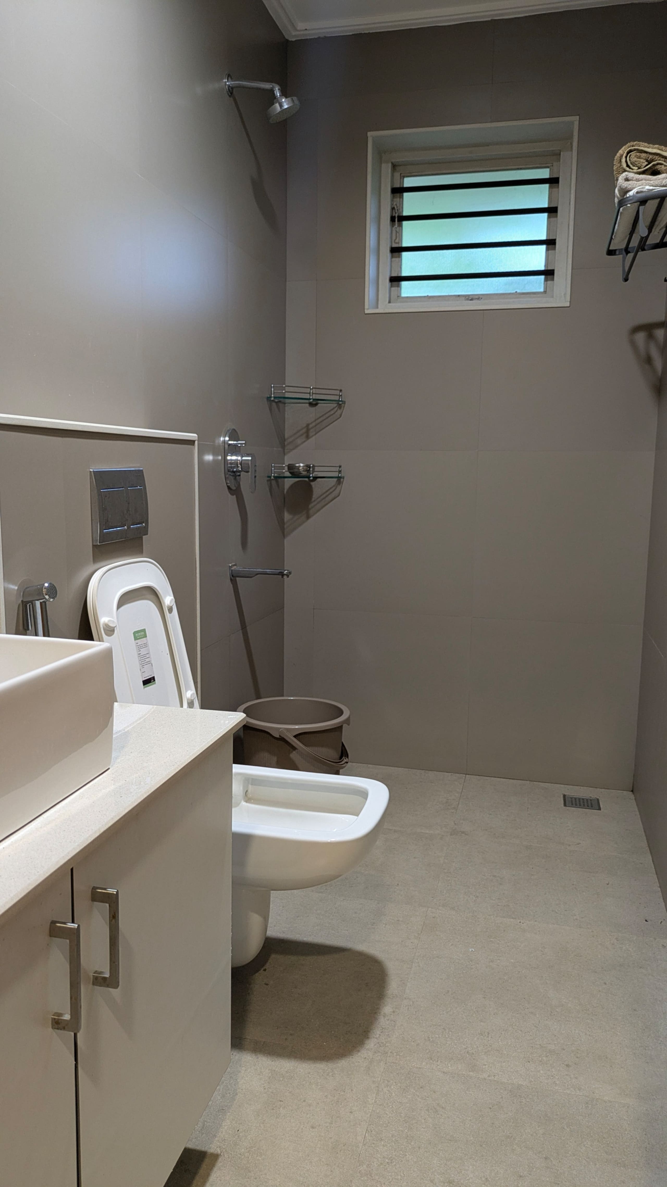Jolly's Nature Home | AC Rooms | Private backyard 23