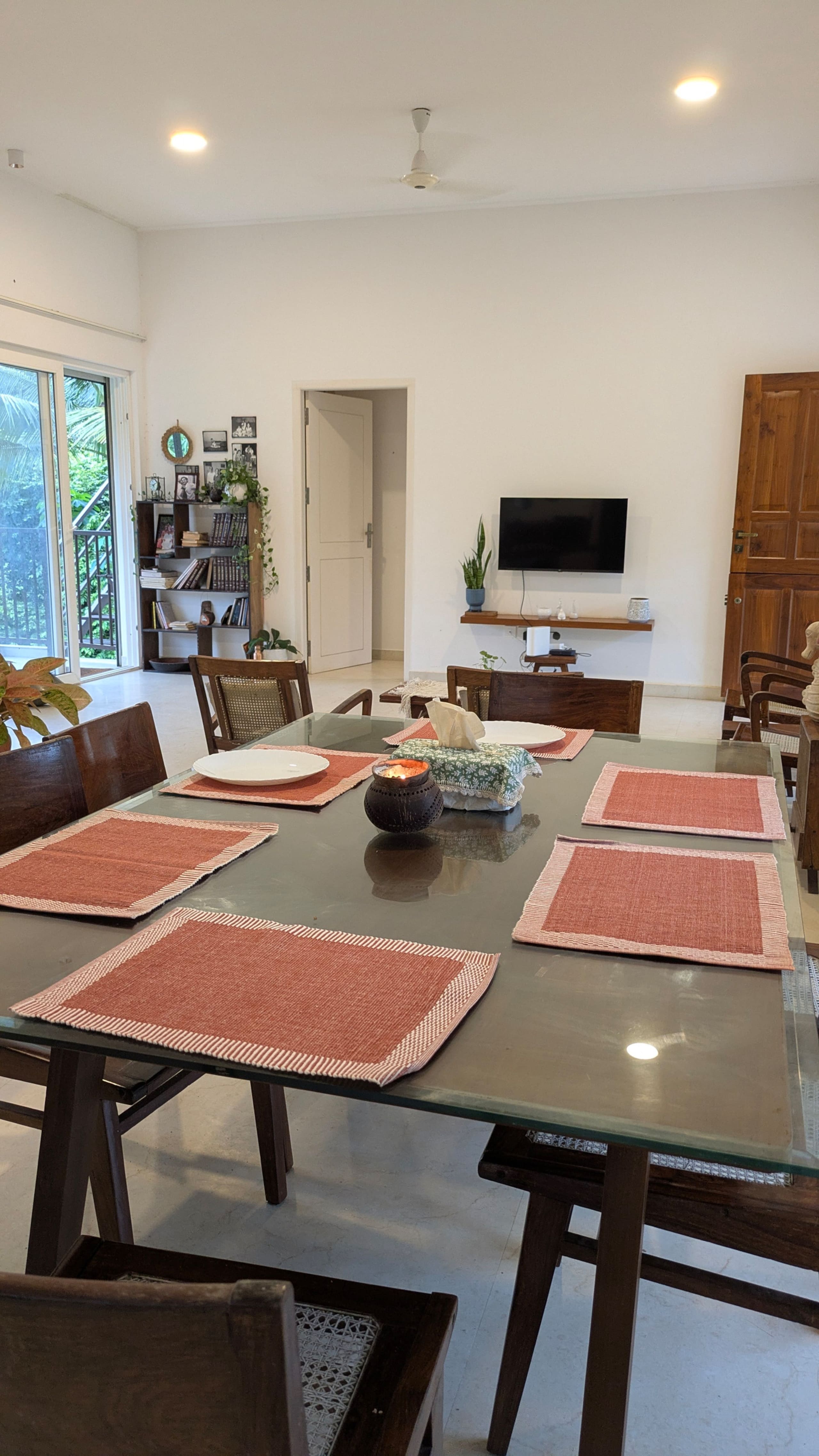 Jolly's Nature Home | AC Rooms | Private backyard 6
