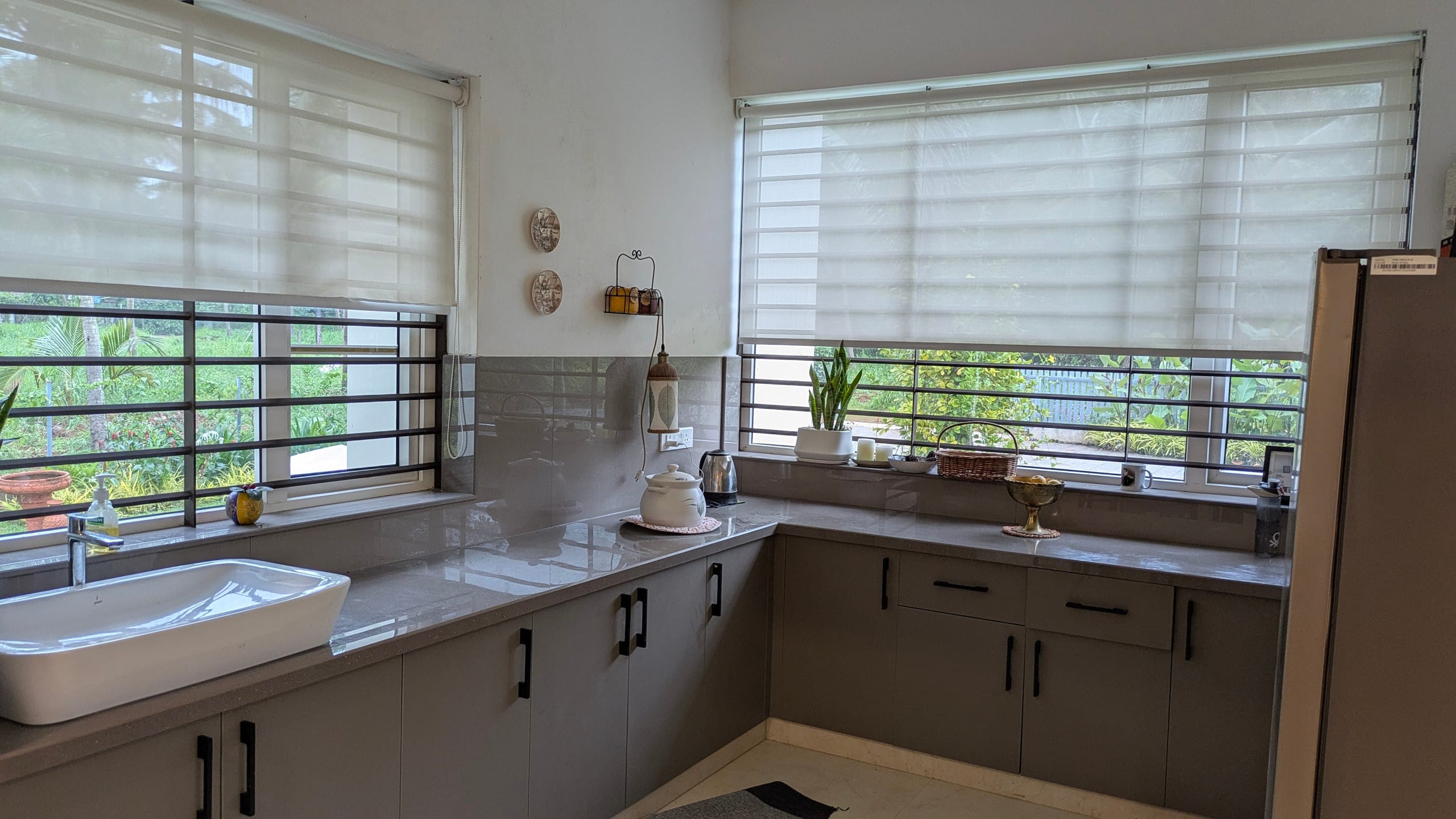 Jolly's Nature Home | AC Rooms | Private backyard 14