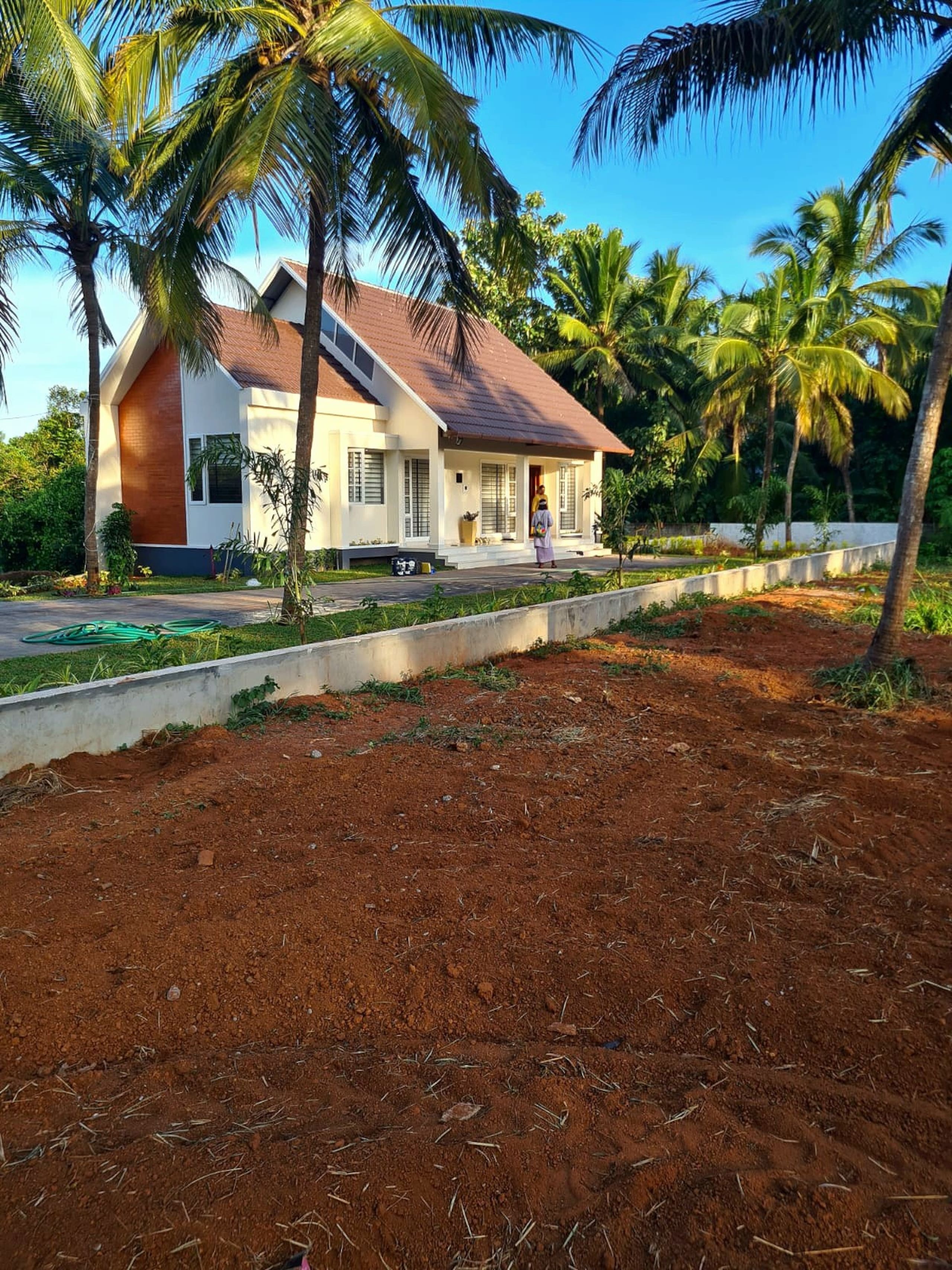 Jolly's Nature Home | AC Rooms | Private backyard 8