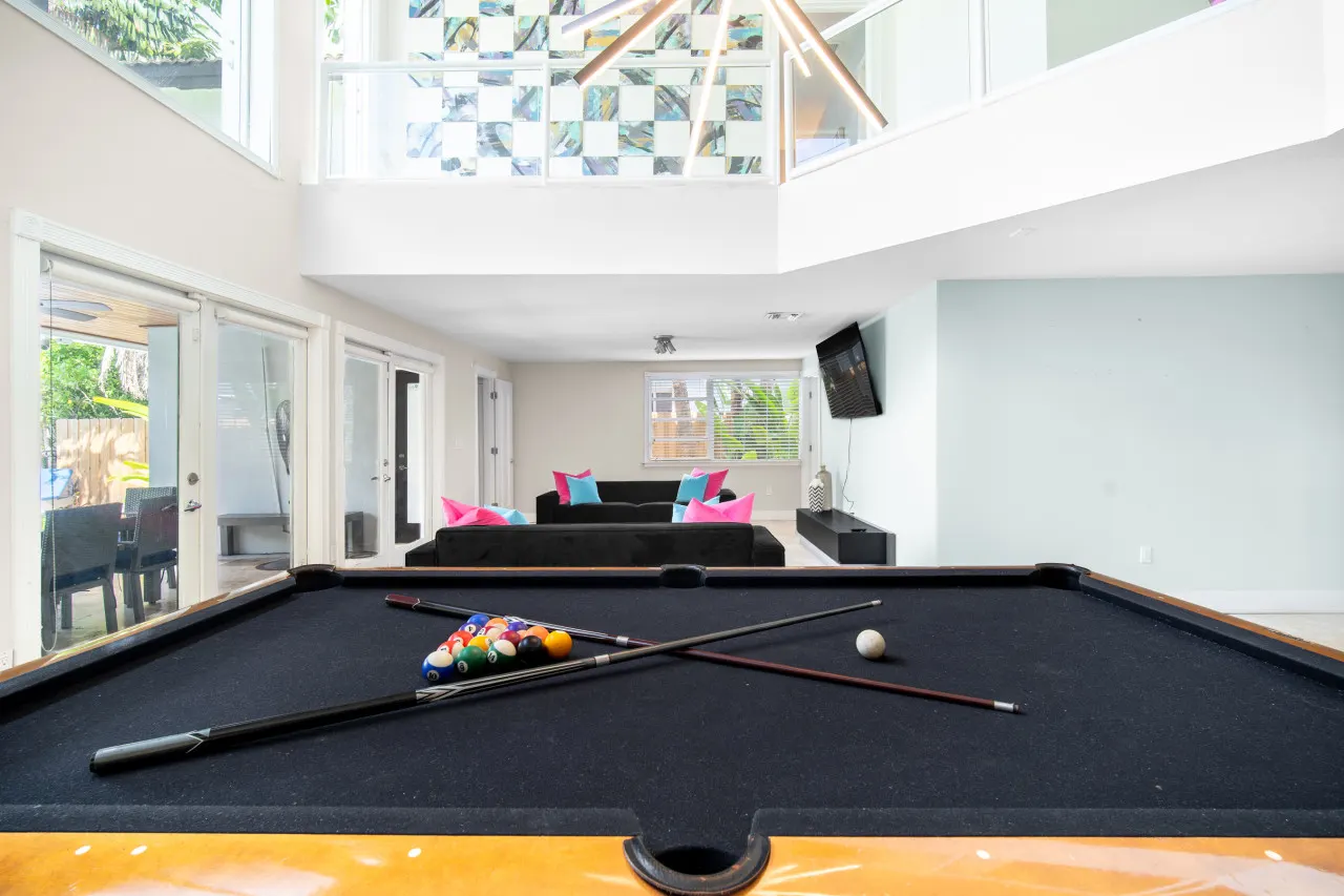 Villa Perla 6BR 4BA for 18 Pool, Pool Table, Billiards, Outdoor Living & Dine, Grill and More Miami Shores 11