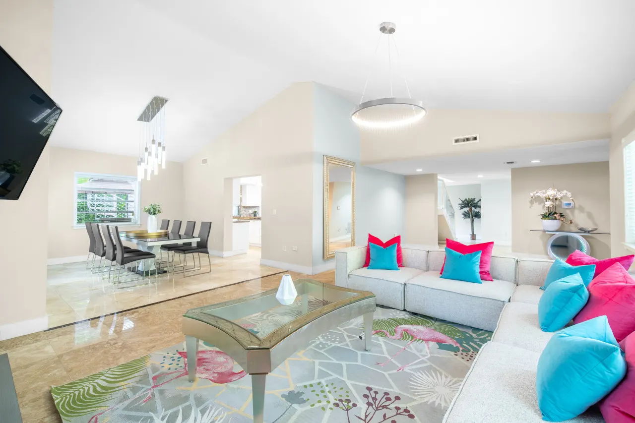 Villa Perla 6BR 4BA for 18 Pool, Pool Table, Billiards, Outdoor Living & Dine, Grill and More Miami Shores 8
