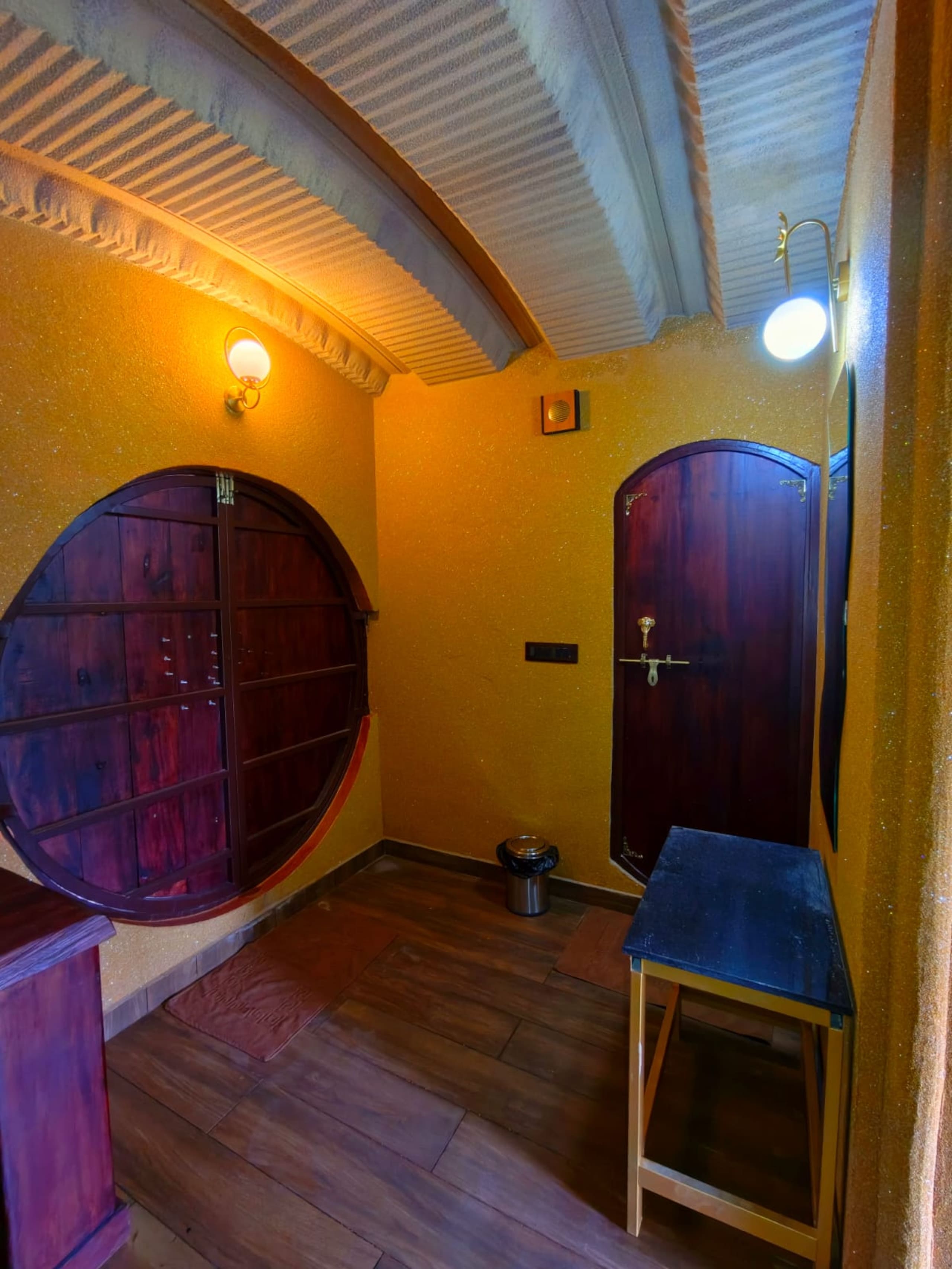 Hobbiton Village Cabin-1 Cottage 8