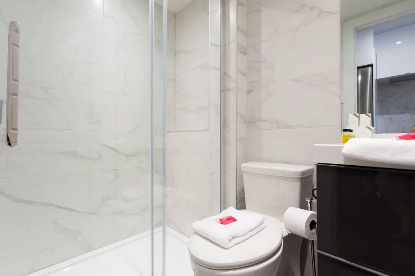 Little Italy - Scandinavian Studio with Full Kitchen and Bath - 404 12