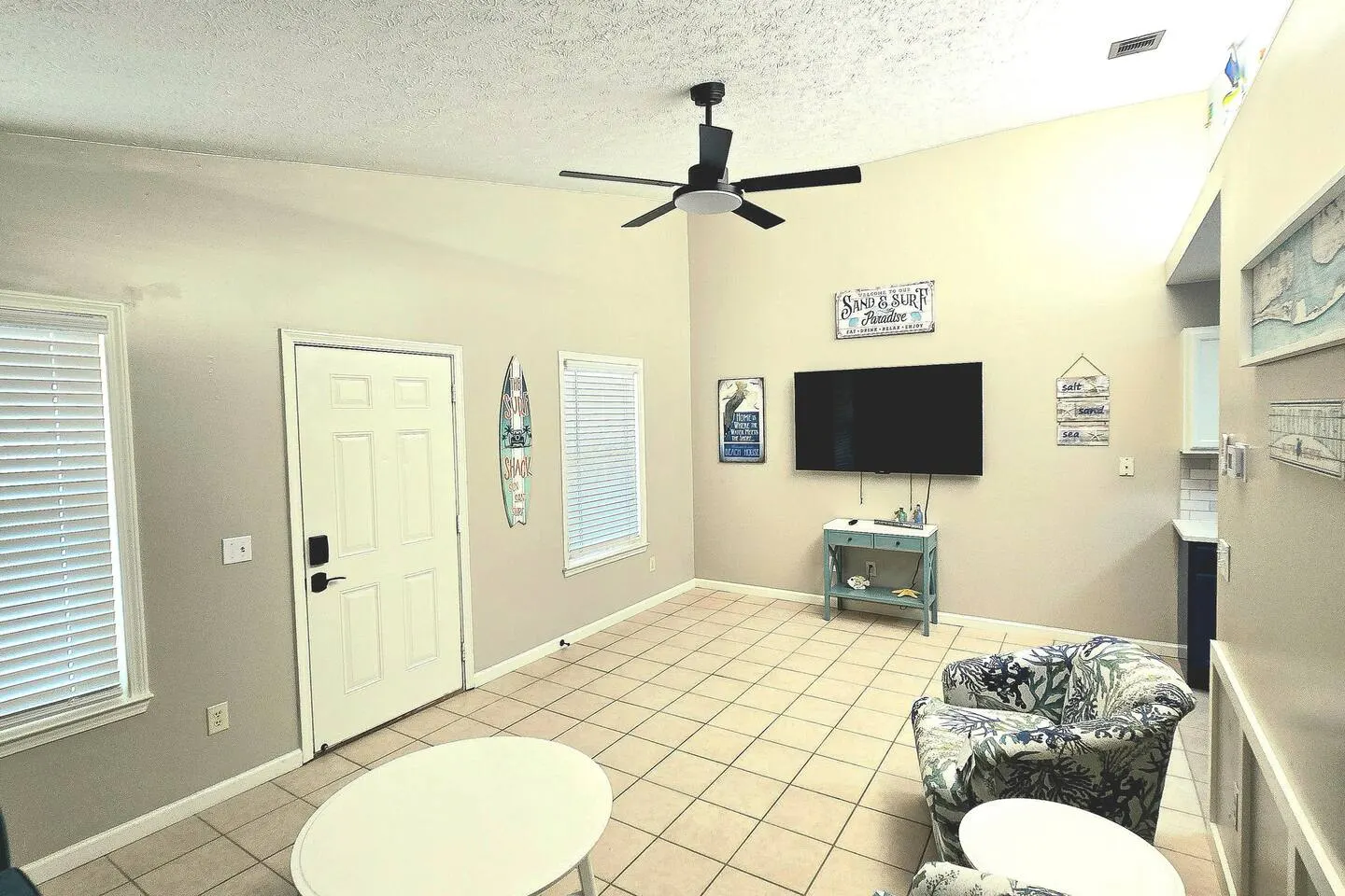 5924- Updated 2BR Duplex 4 Blocks to Beach-Sleeps6 17