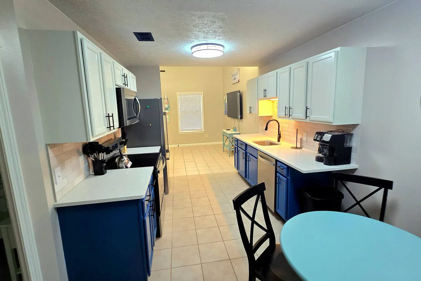 5924- Updated 2BR Duplex 4 Blocks to Beach-Sleeps6 6